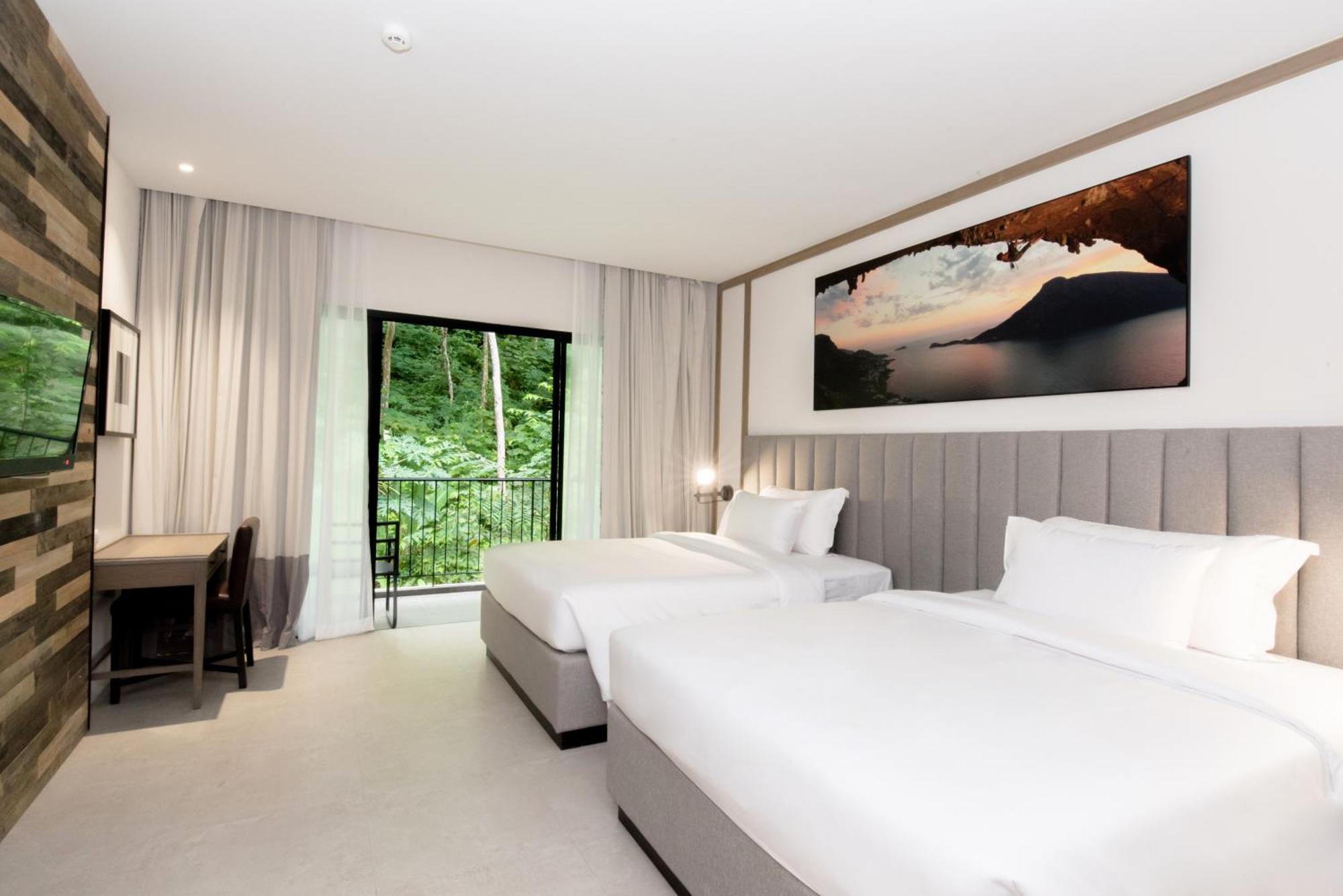 Deluxe Double or Twin Room