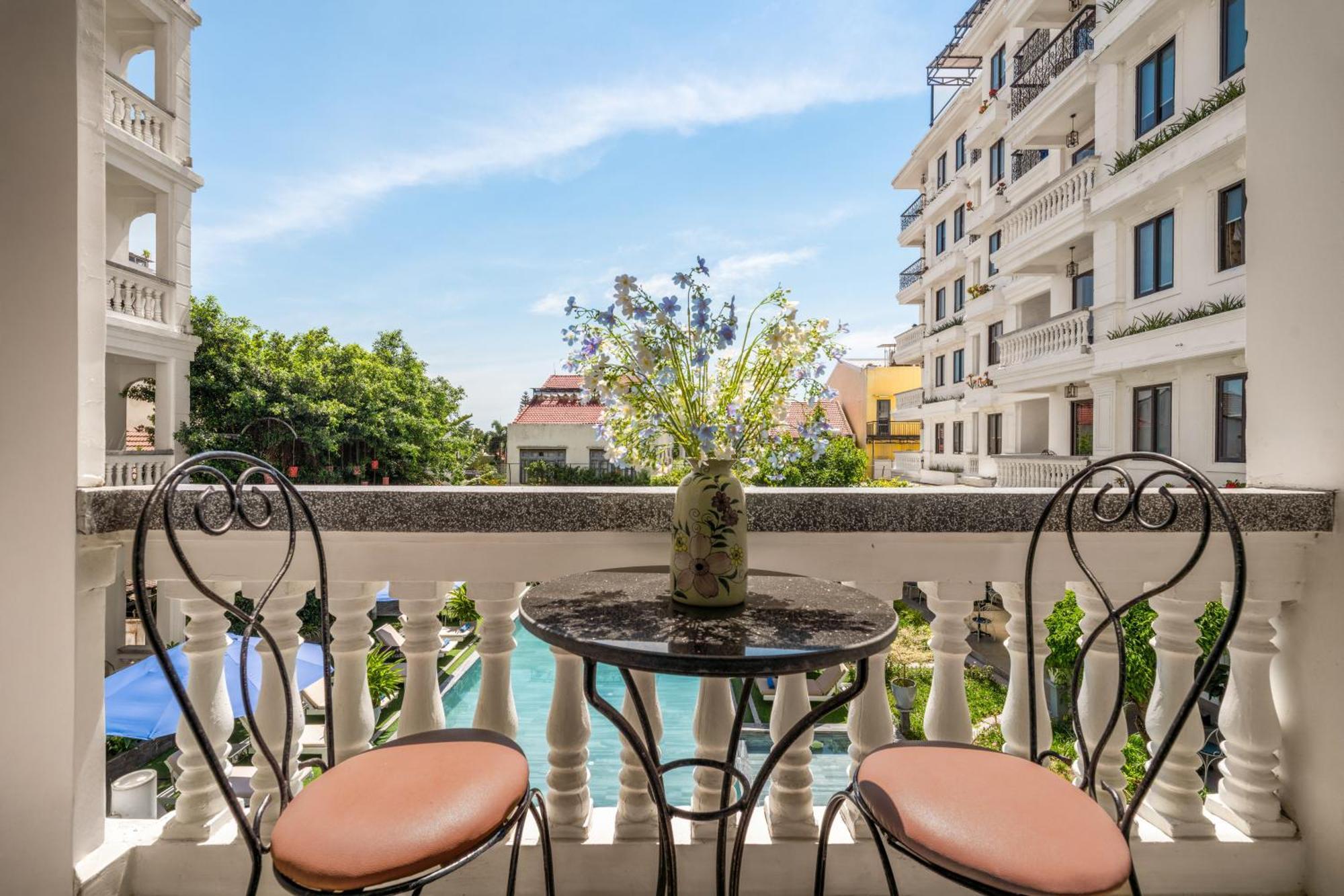 Deluxe Double Room with Balcony and Pool View