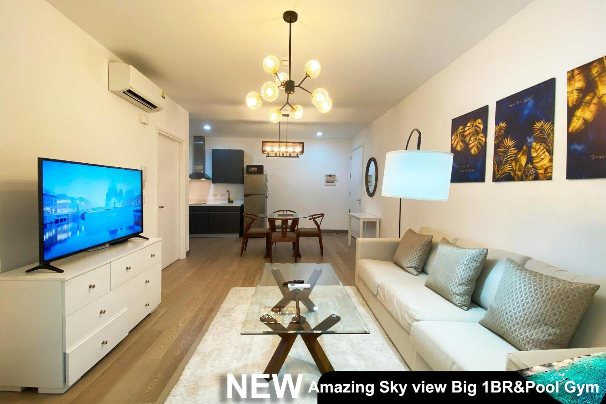 One-Bedroom Apartment with Balcony