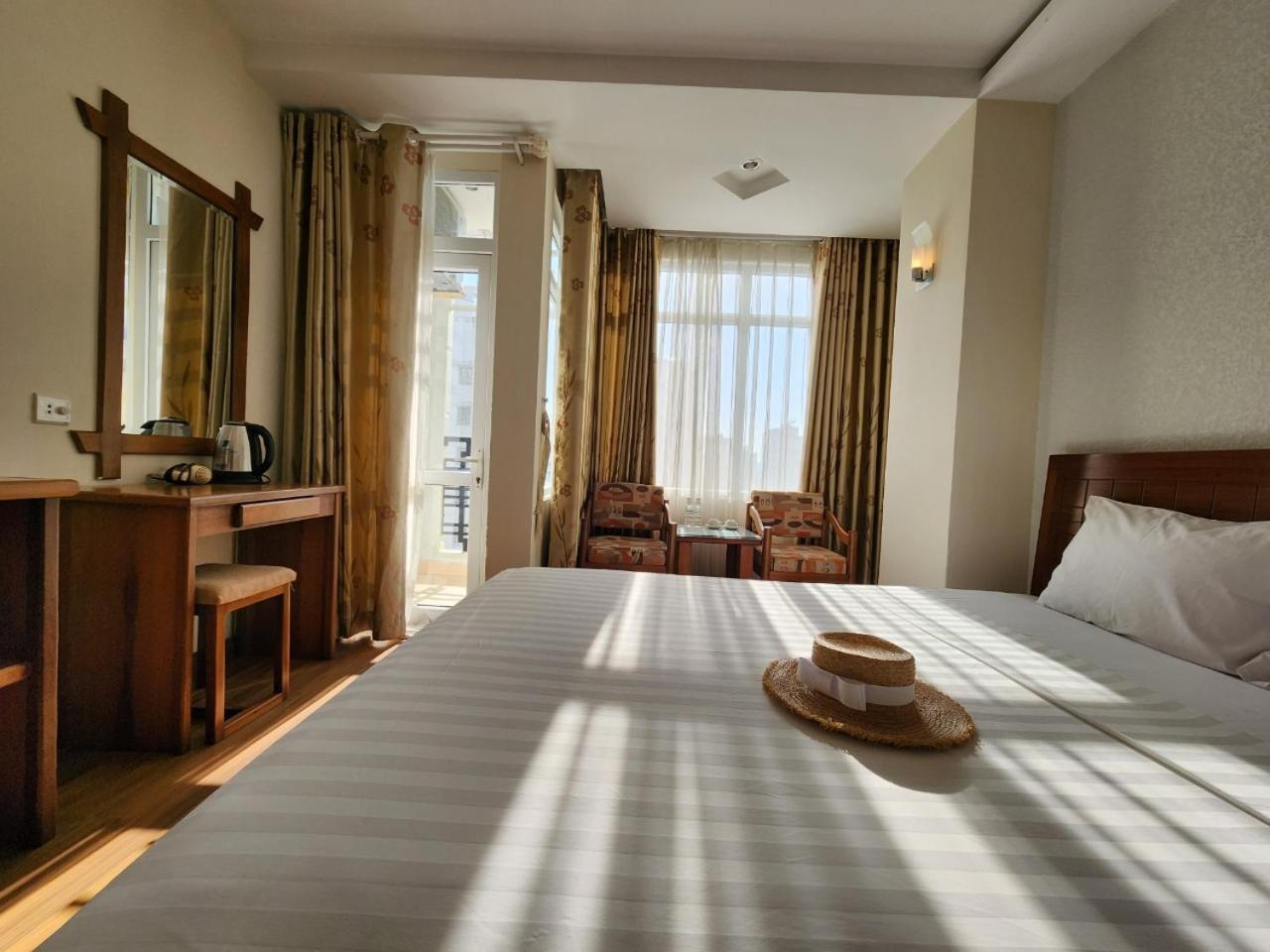Twin Room Private Bathroom