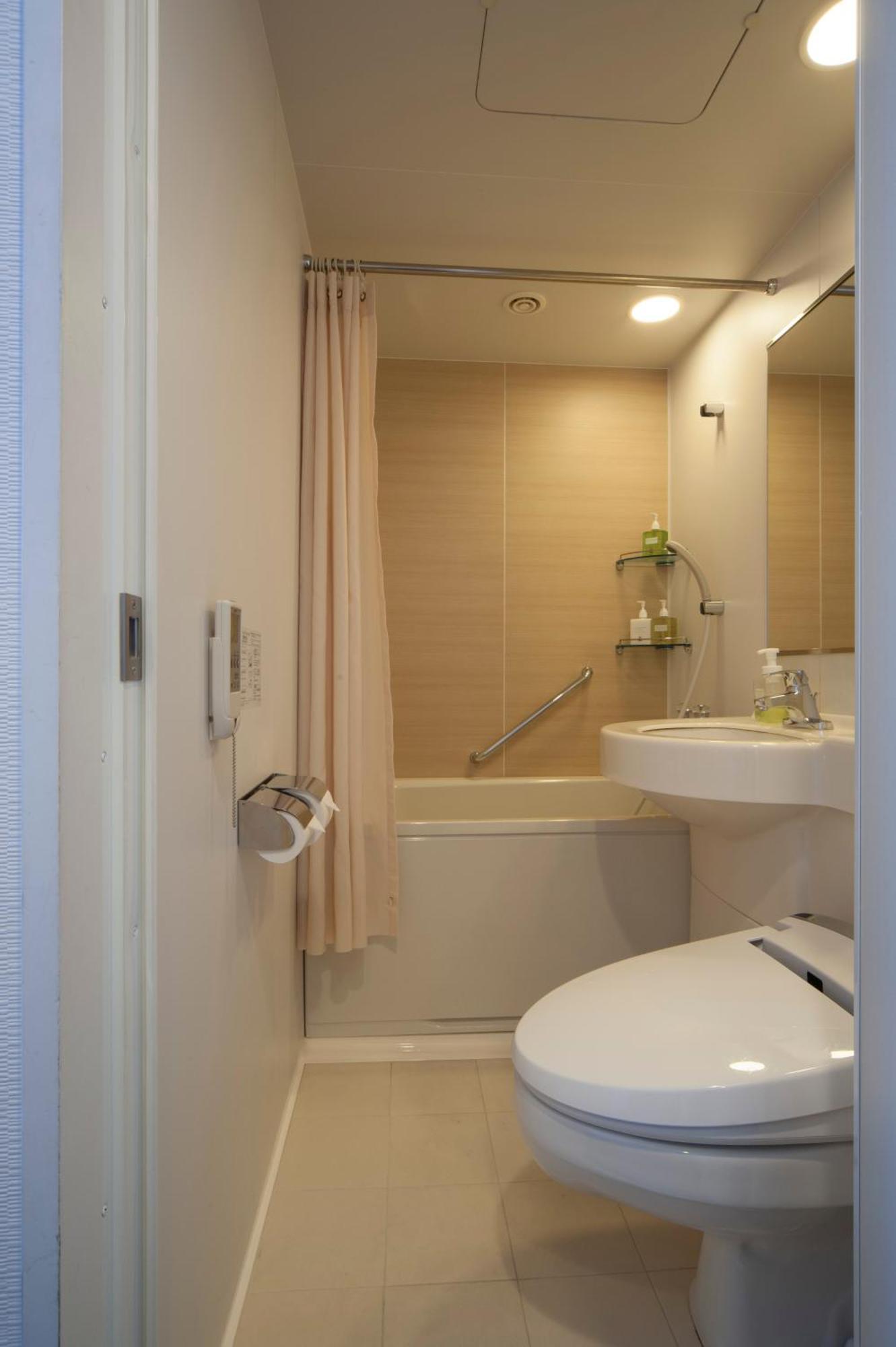 Compact Twin Room Non-Smoking
