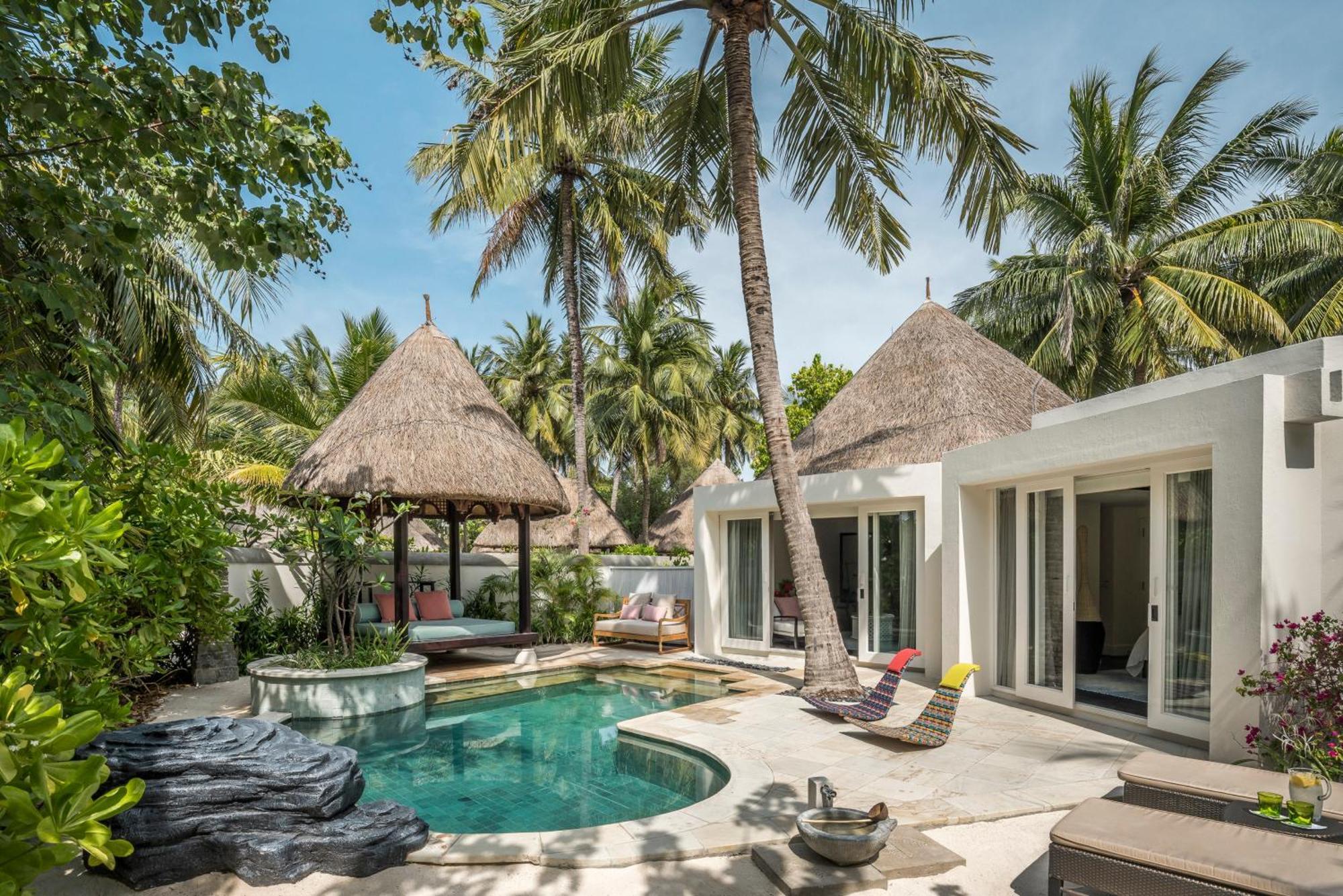 Strandpavillon mit 2 Schlafzimmern und Pool – Zimmerpreis inklusive Frühstück für 4 Erwachsene