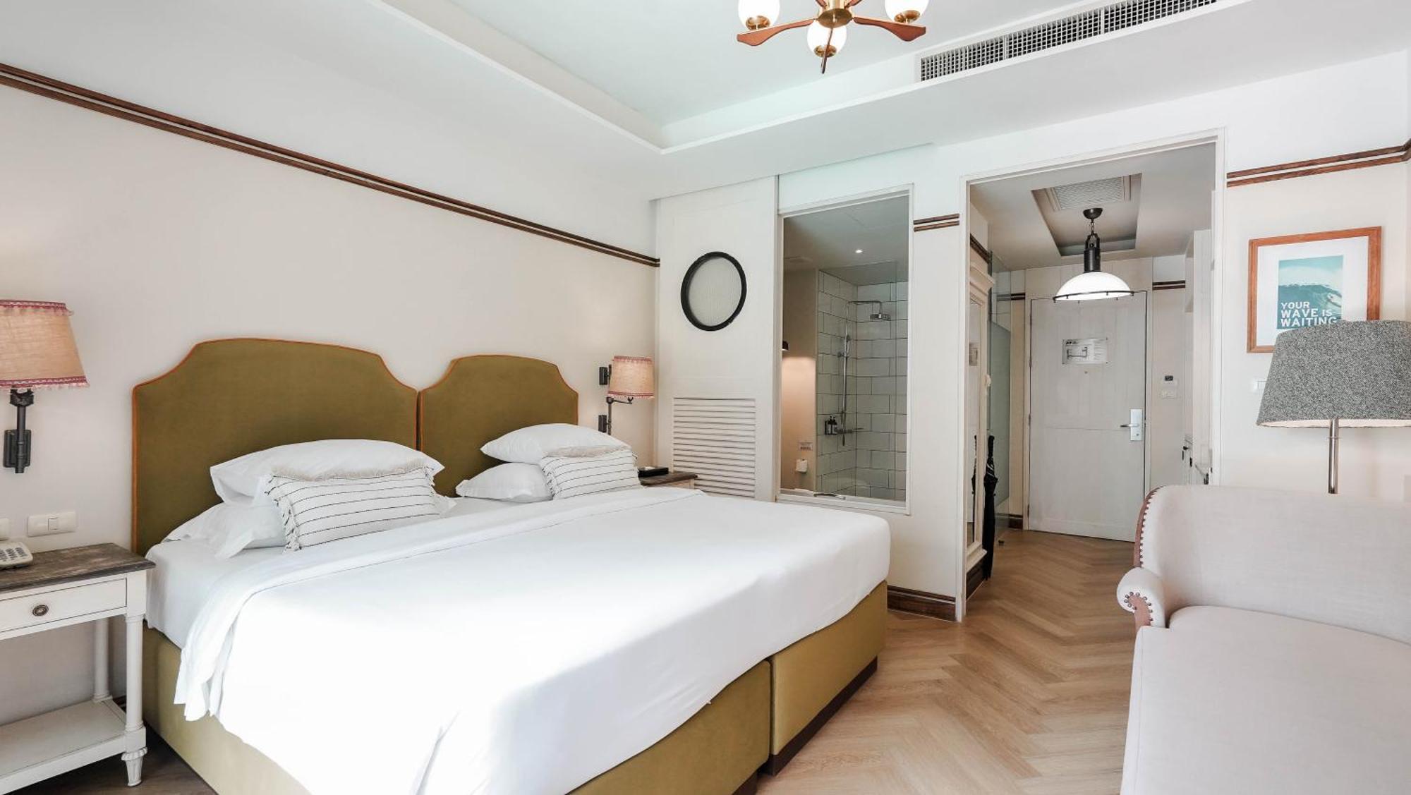 Deluxe Double or Twin Room Pool View