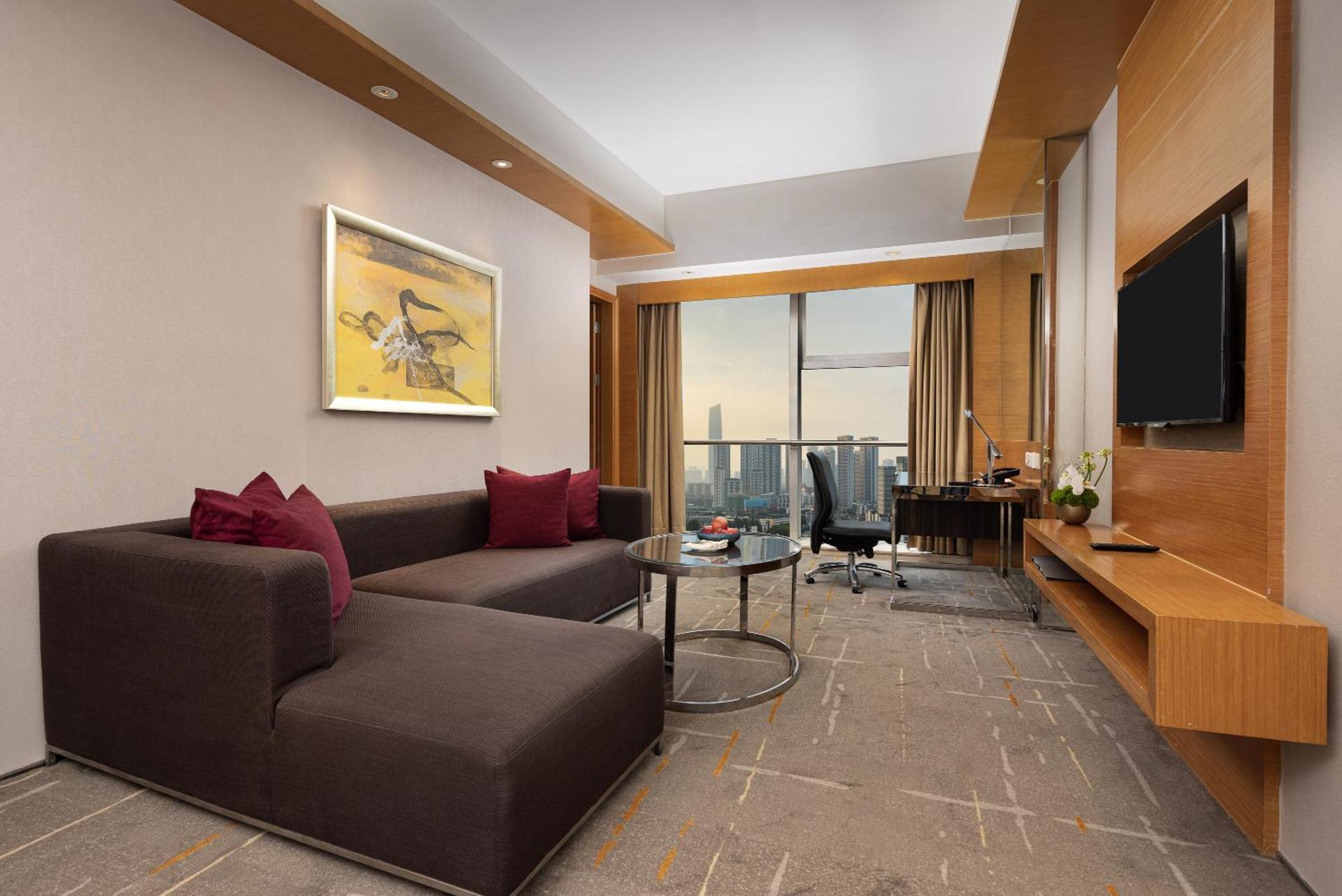 One-Bedroom Suite King