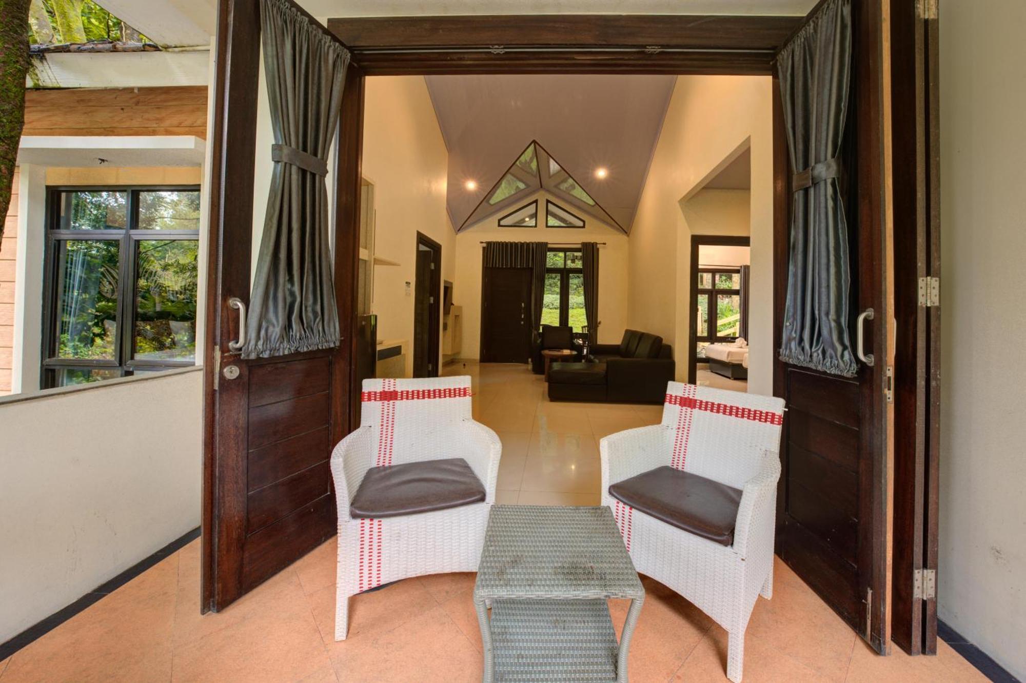 Zebra Deluxe Three-Bedroom Bungalow,1706991371:JPEG