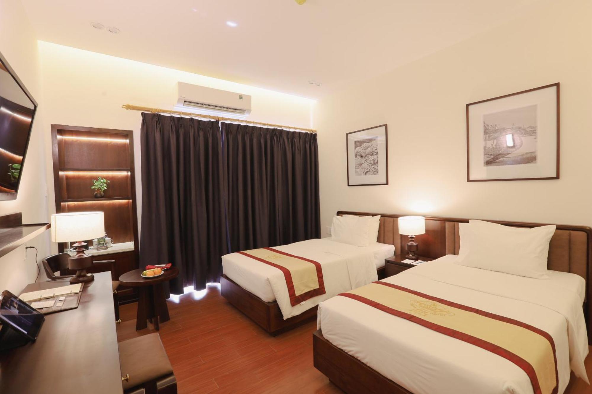 Premier Twin Room with River View