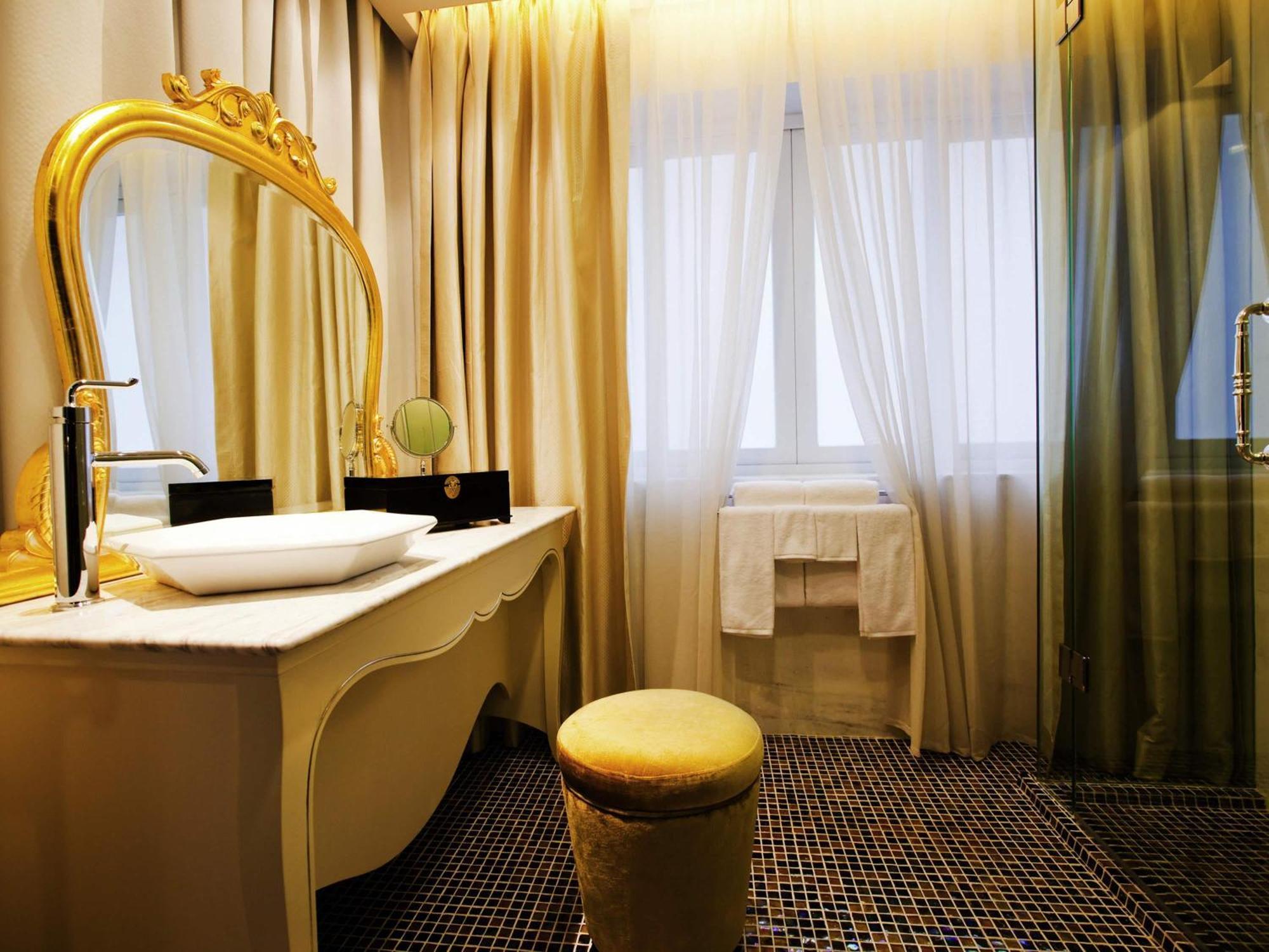 Executive King Room