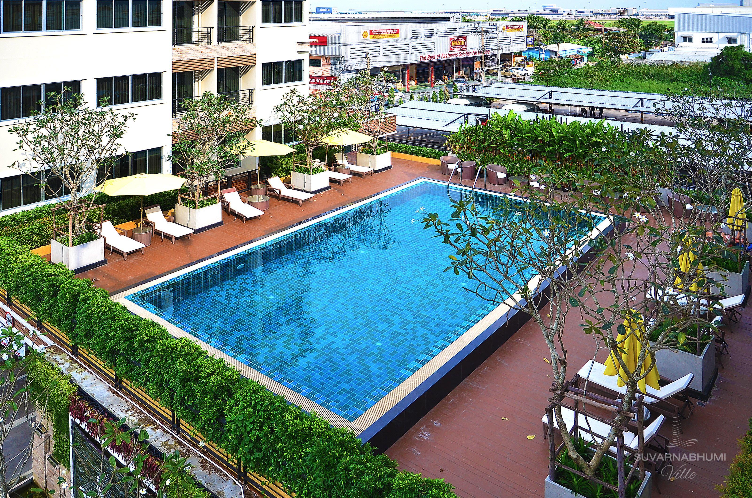 Executive Double or Twin Room Pool View