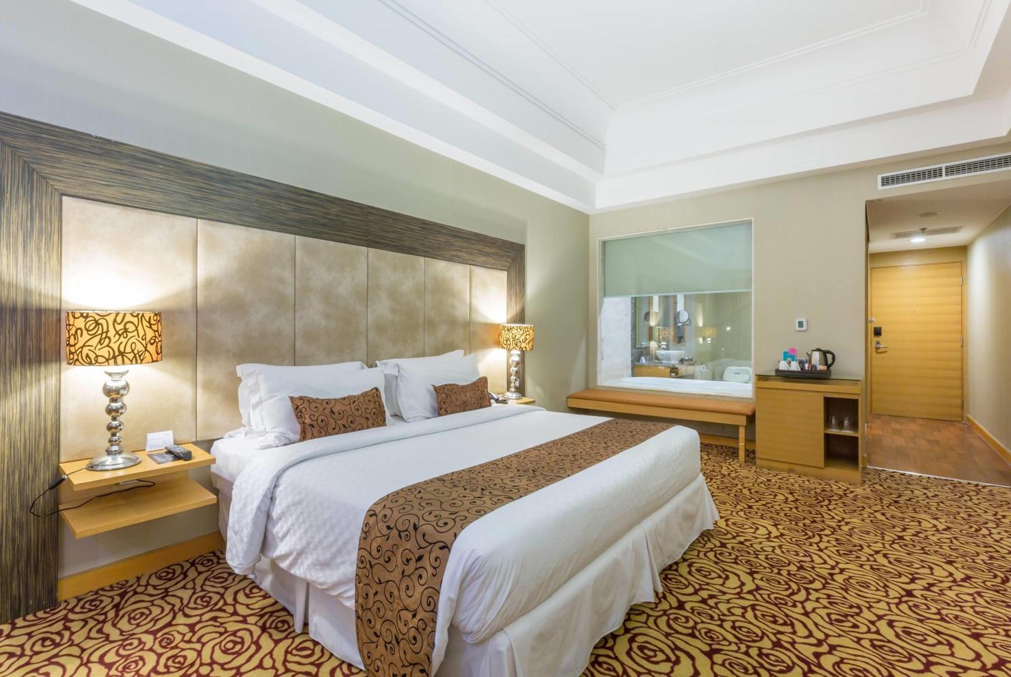 Deluxe King Room,1730052253:JPEG