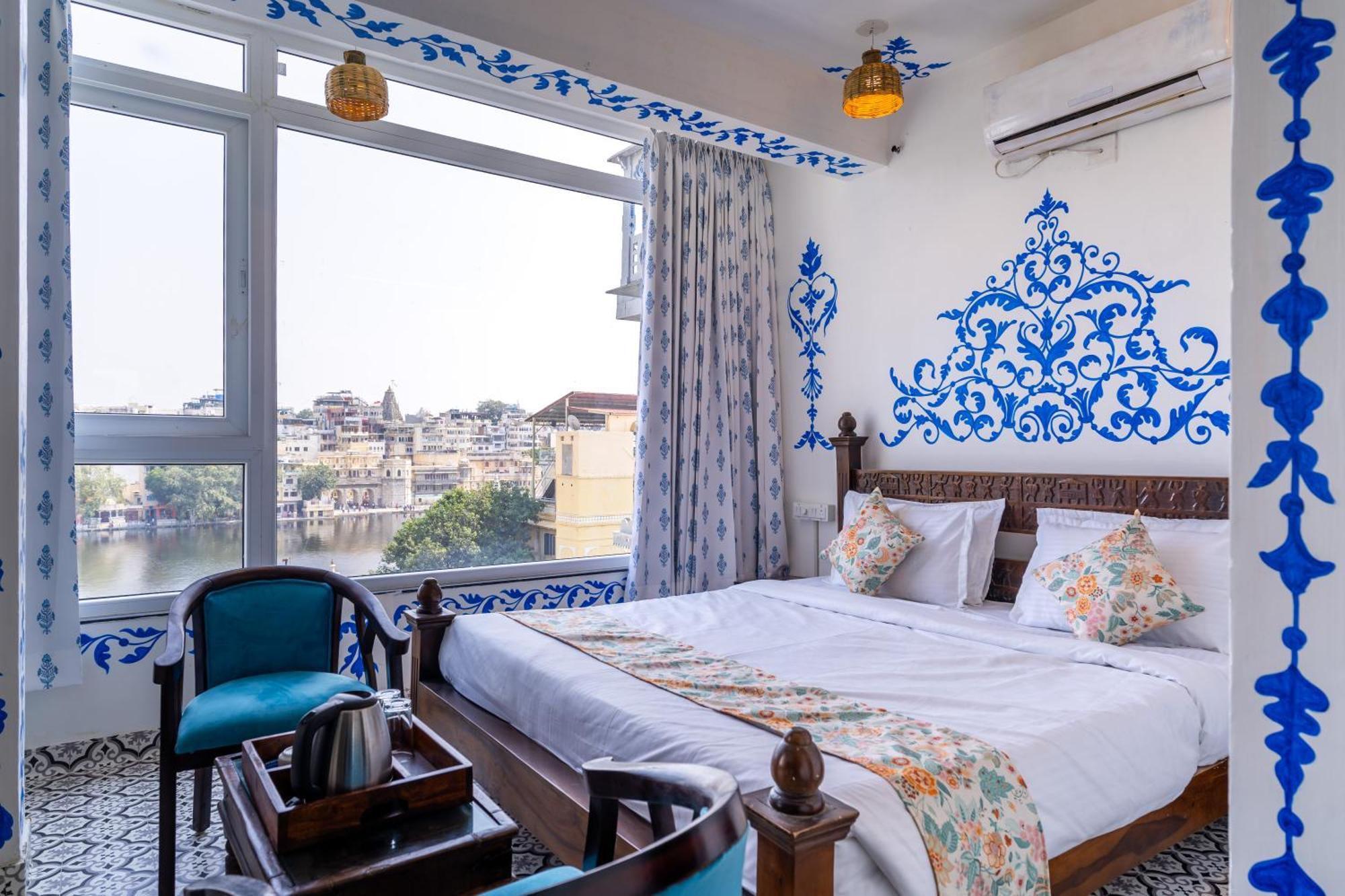 Super Deluxe Room with Balcony and Lake View