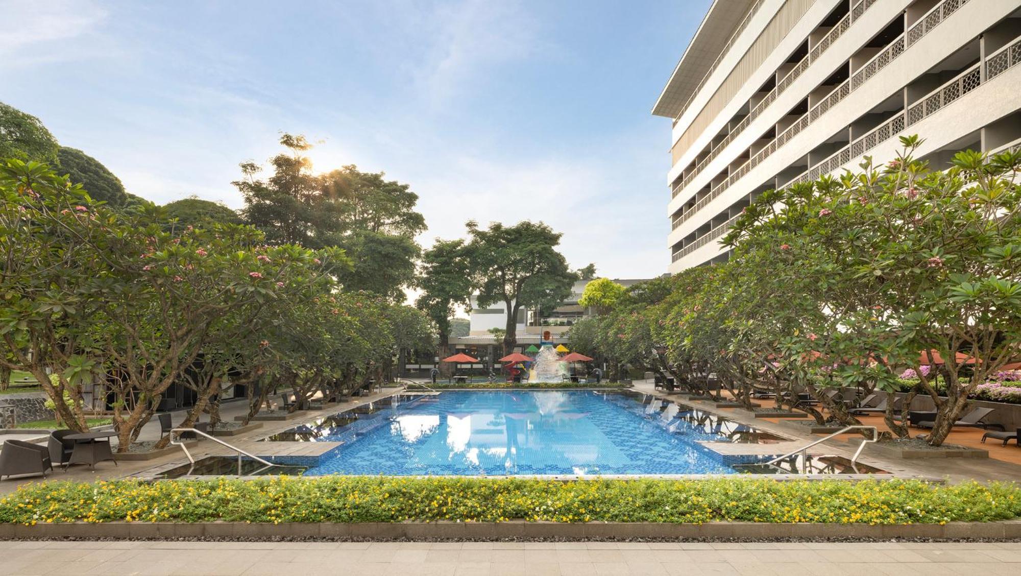 Royal Premiere Twin Room