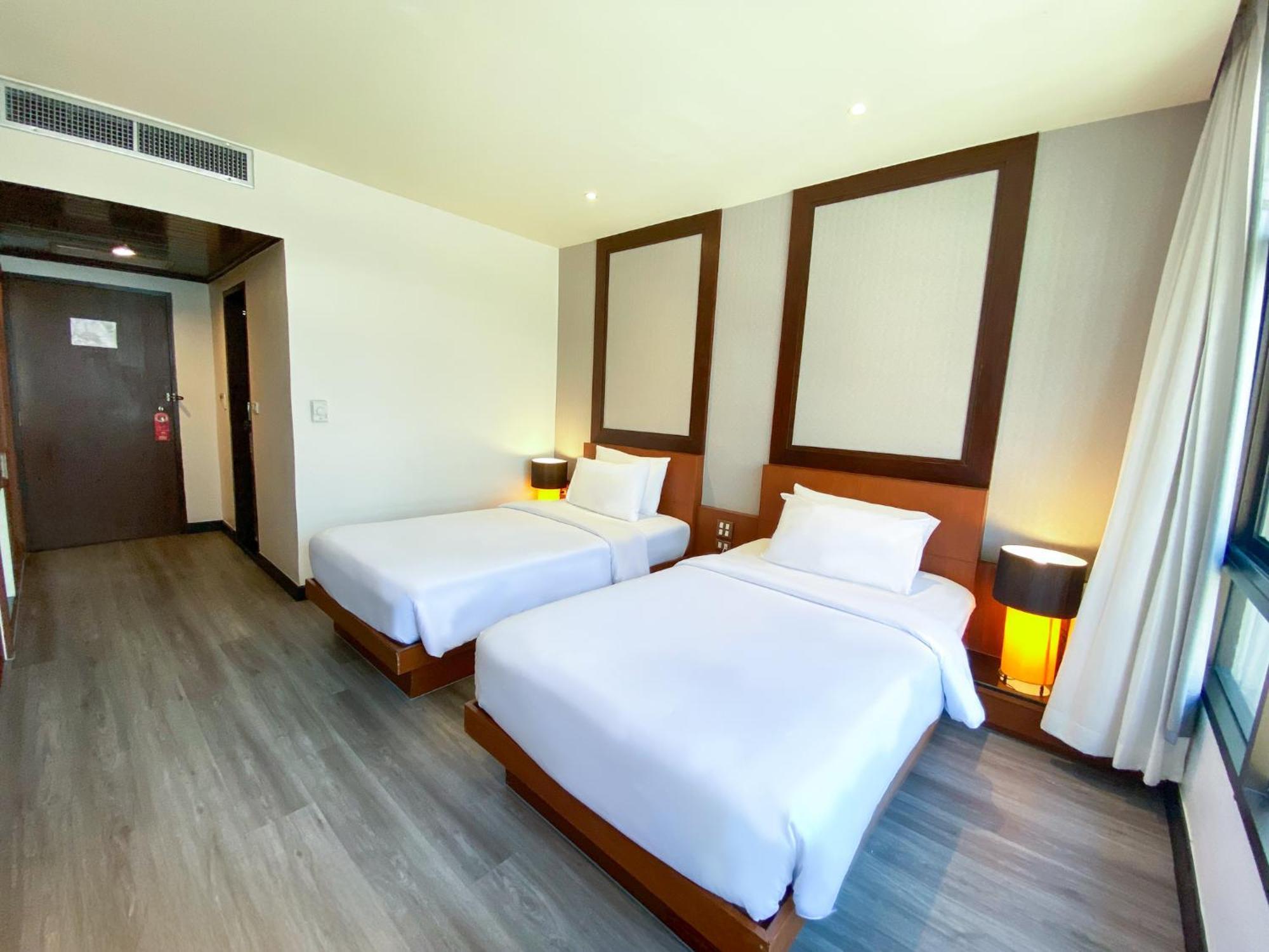 Pinnacle Room - Twin