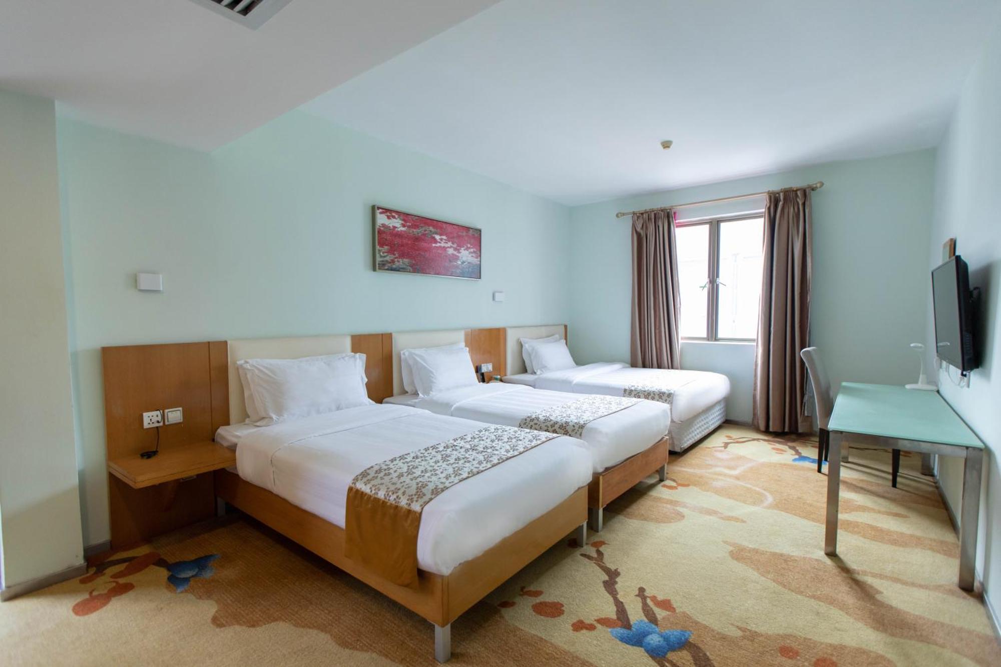 Deluxe Family Room