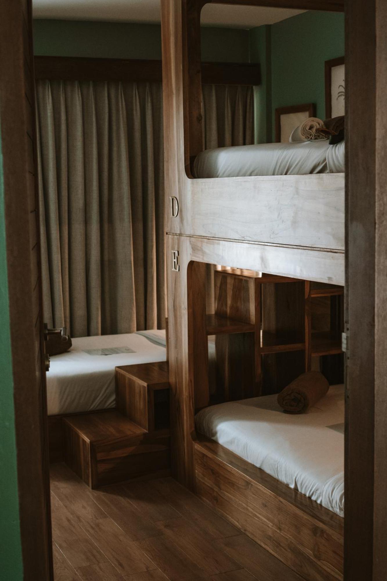 Bed 6-Bed Mixed Dormitory Room