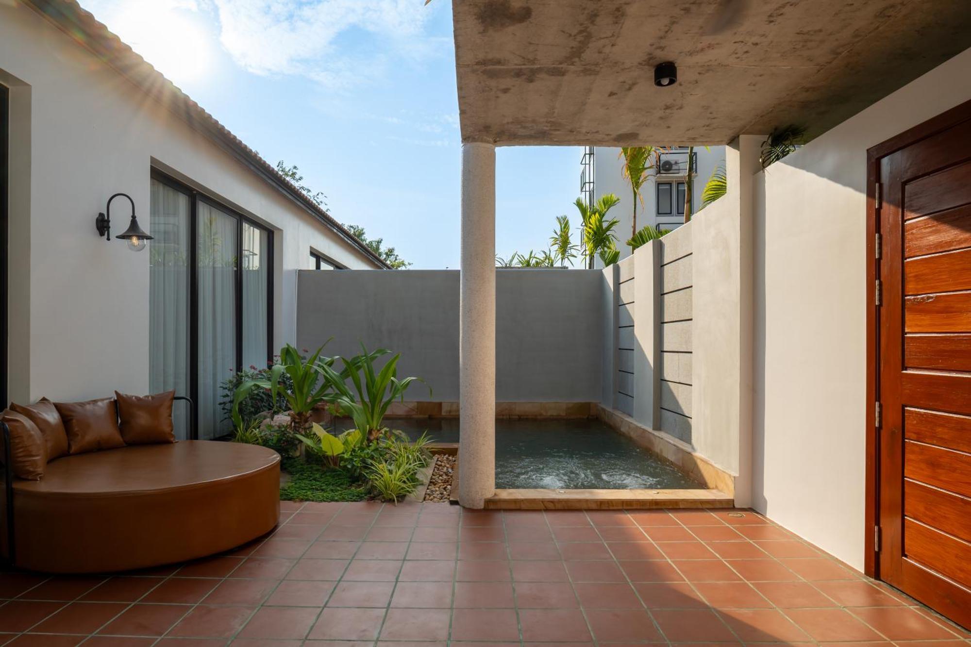 Private Pool Villa 2-Bedroom - Free Airport Pickup and Minibar