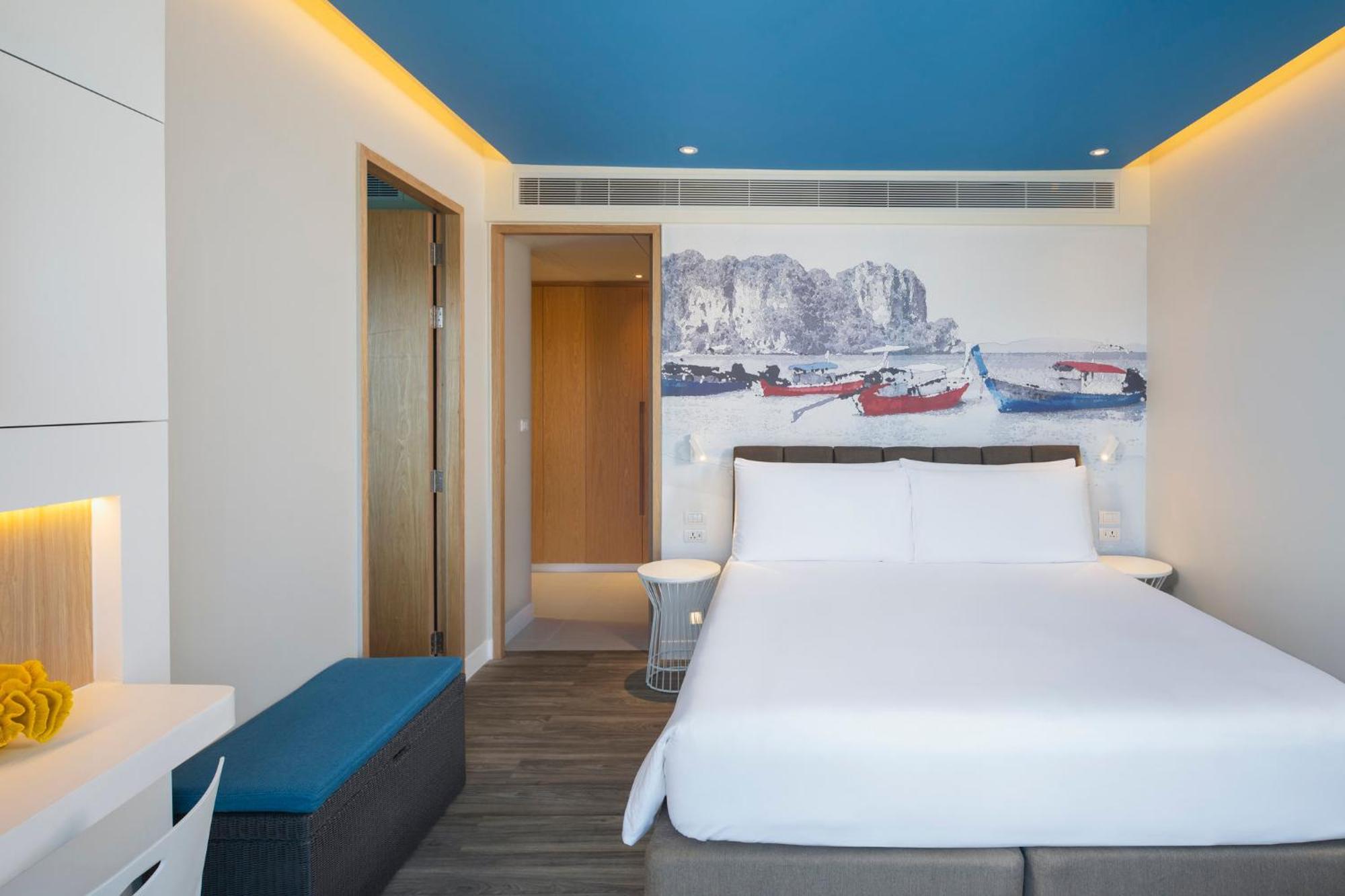 Suite 1Chambre avec Balcon et Piscine