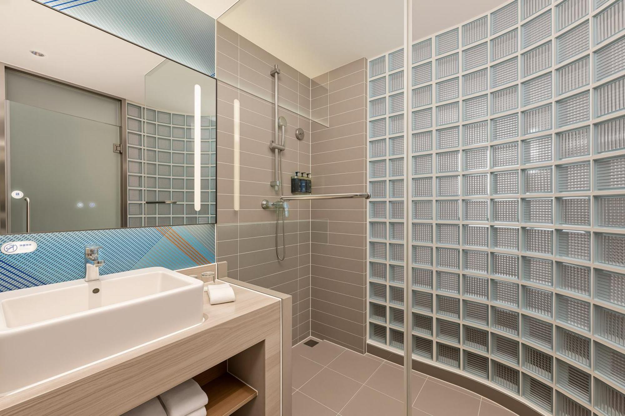 Standard Twin Room Two Twin Beds
