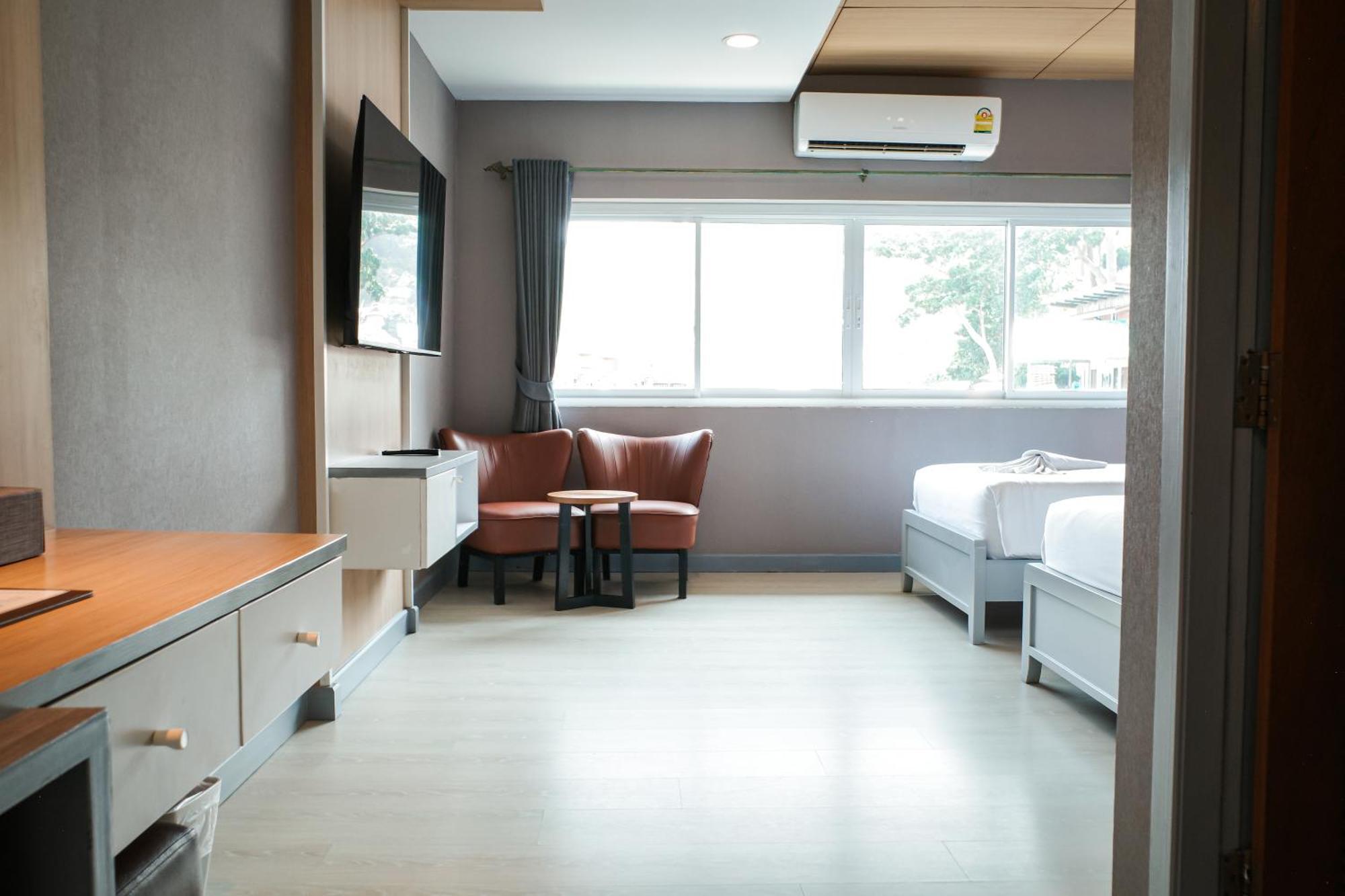 Deluxe Twin Room