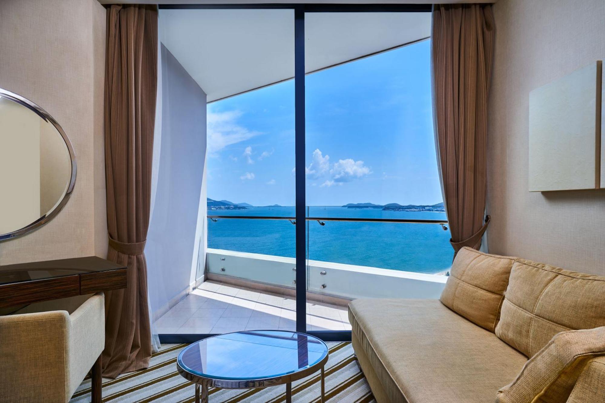 Club Premium King Club lounge access Larger Guest room
