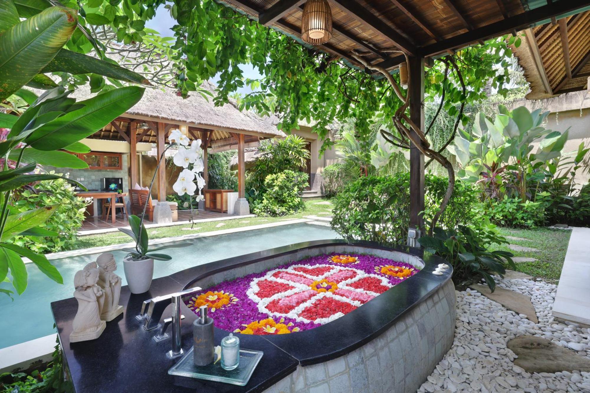 Honeymoon Pool Villa Daily Activities