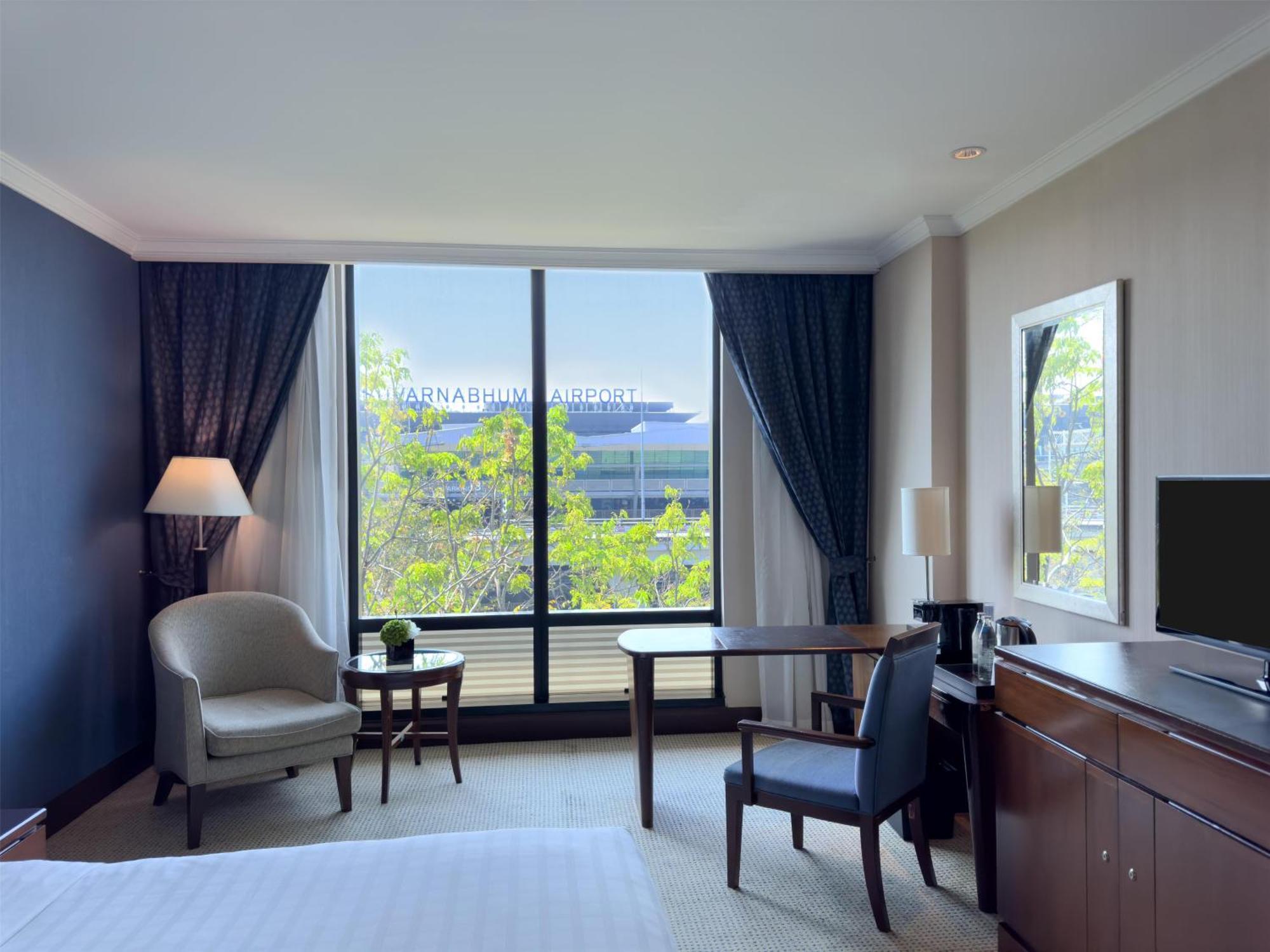 Kamer met Kingsize Bed en Uitzicht op de luchthaven