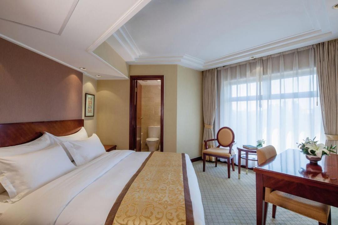 Family Suite with Liangma River View (Private Lounge+Two Bathrooms+Deep Sleep Linens)
