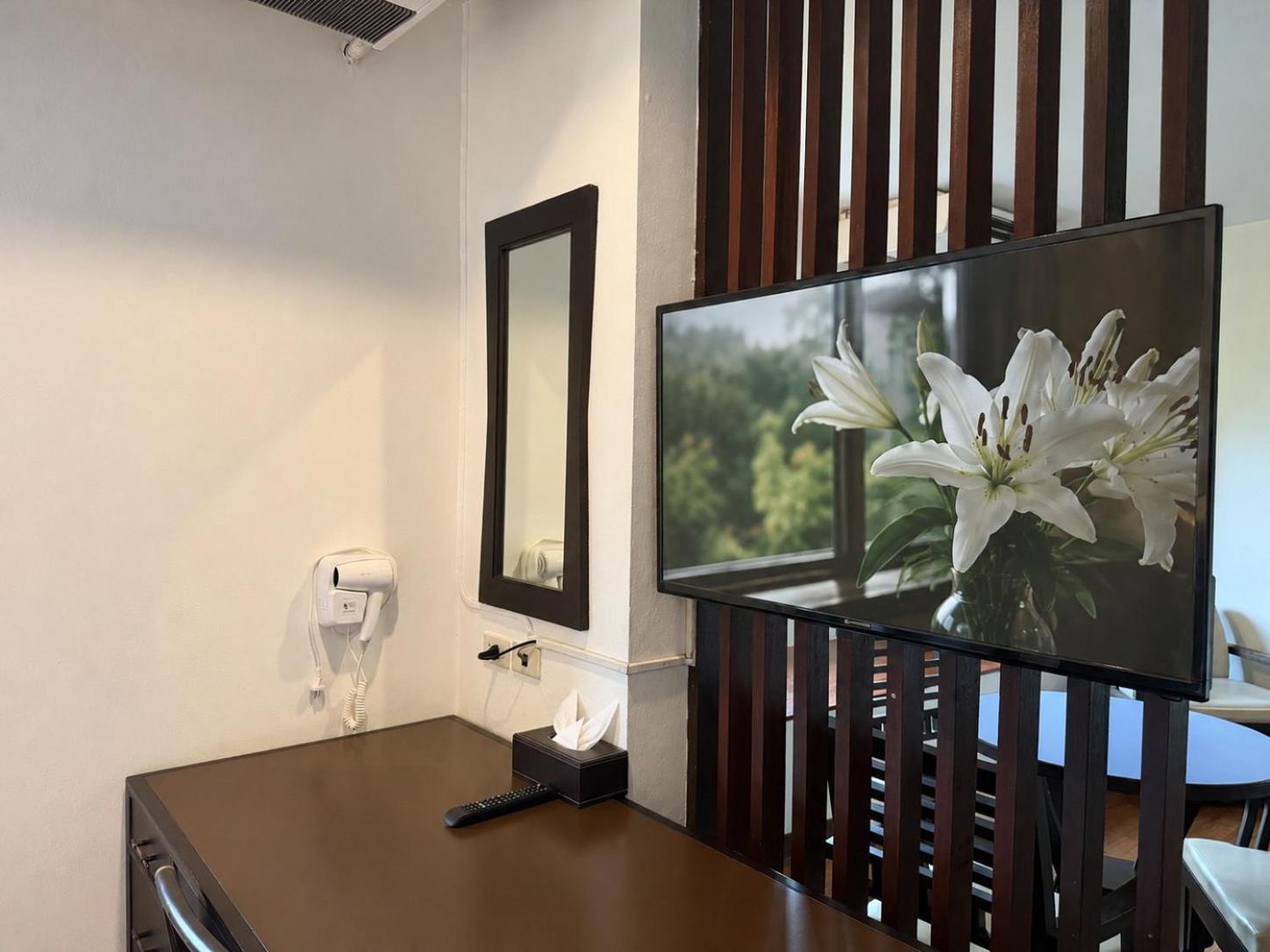 Woraburi Suite