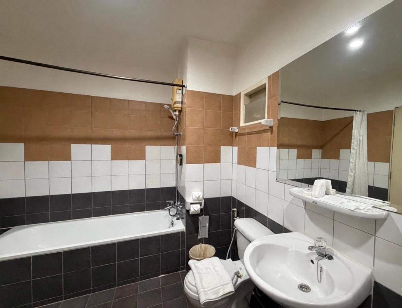 Woraburi Suite