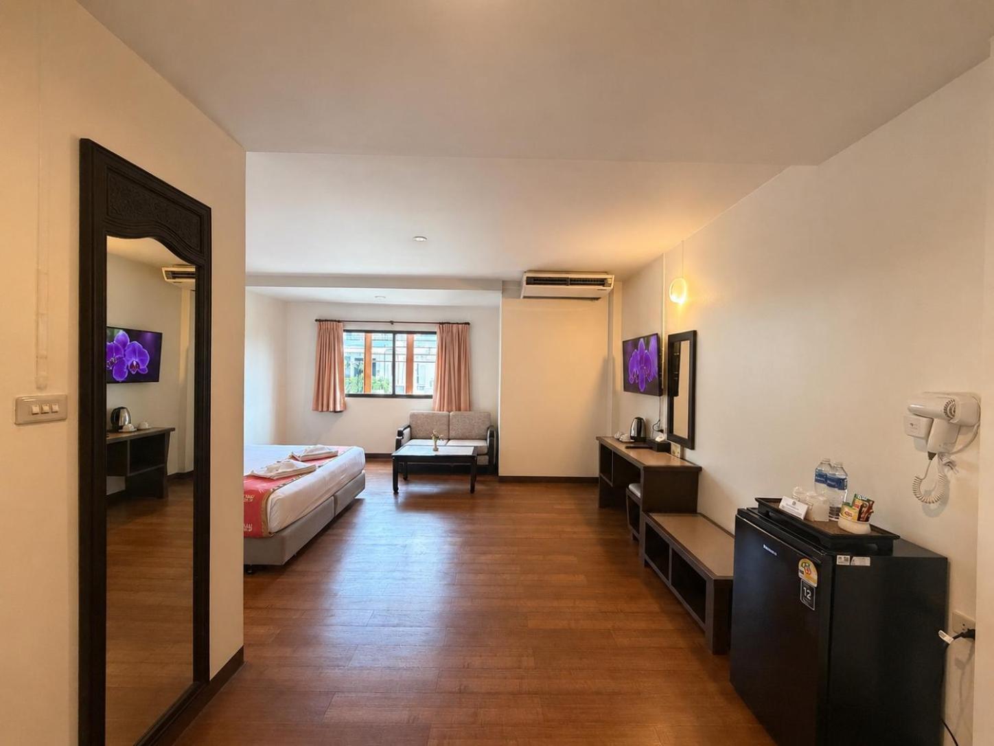 Grand Deluxe Double or Twin Room