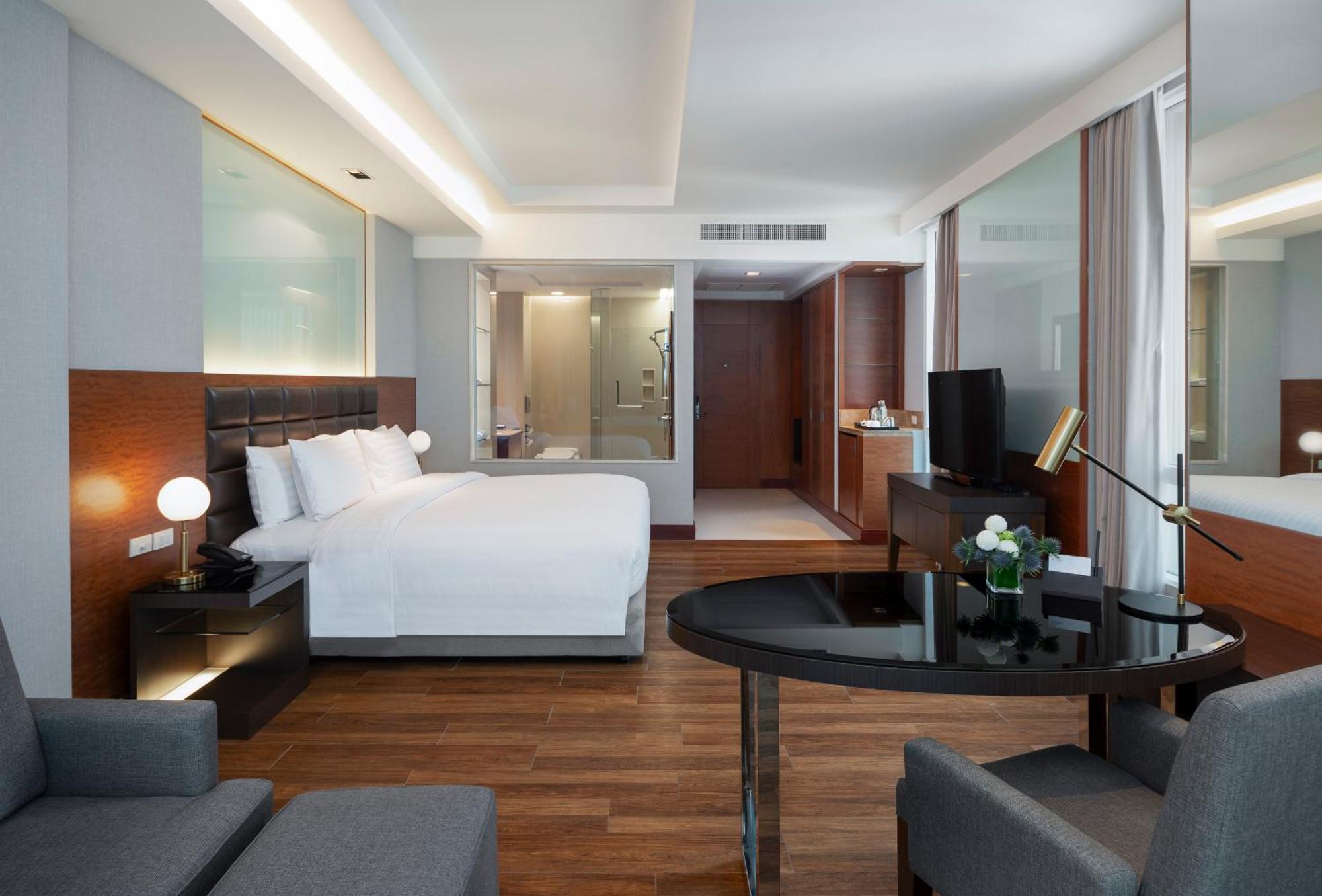 Deluxe King Room