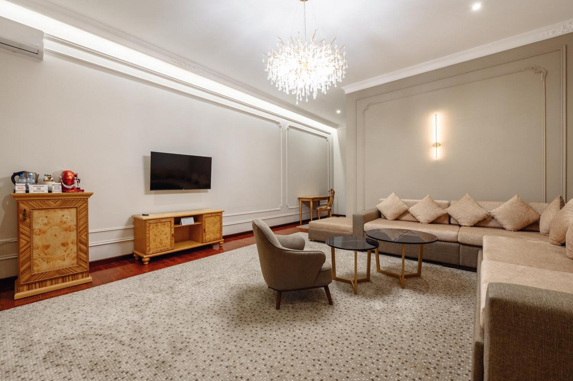 Premium Suite