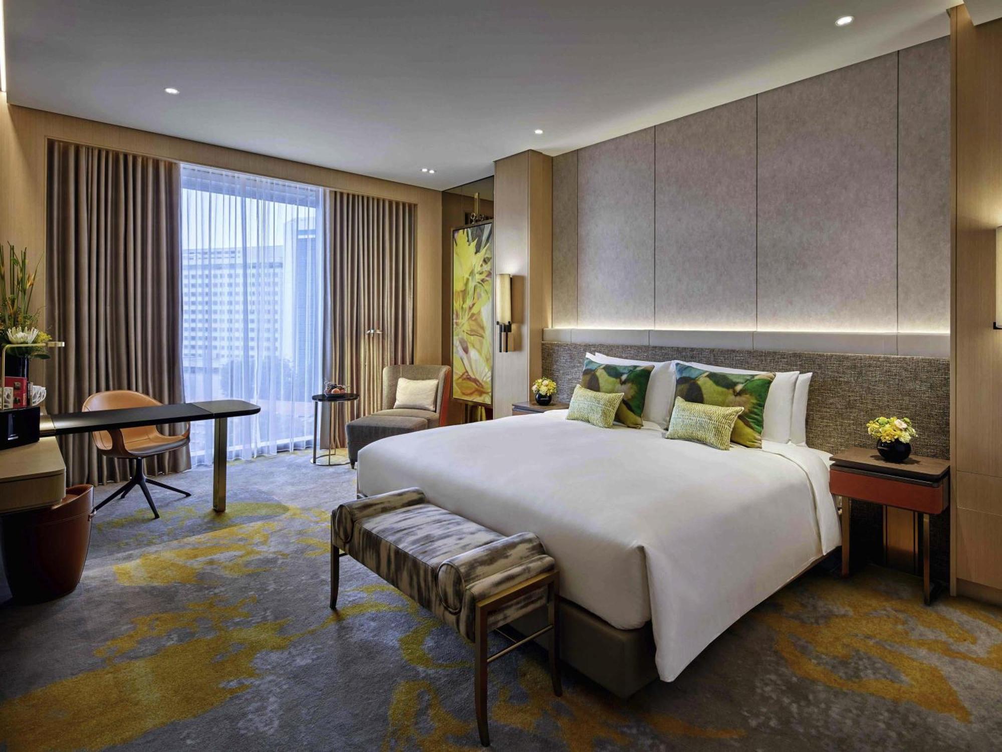 Luxury Twin Room Two Single Beds Heritage View High Floor Club Millésime Access,1771887632:JPEG