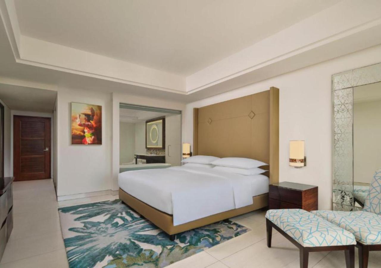 Guest Room 1 King Bed suitable & below 12 yo or Extra Bed Kids & Family Activities