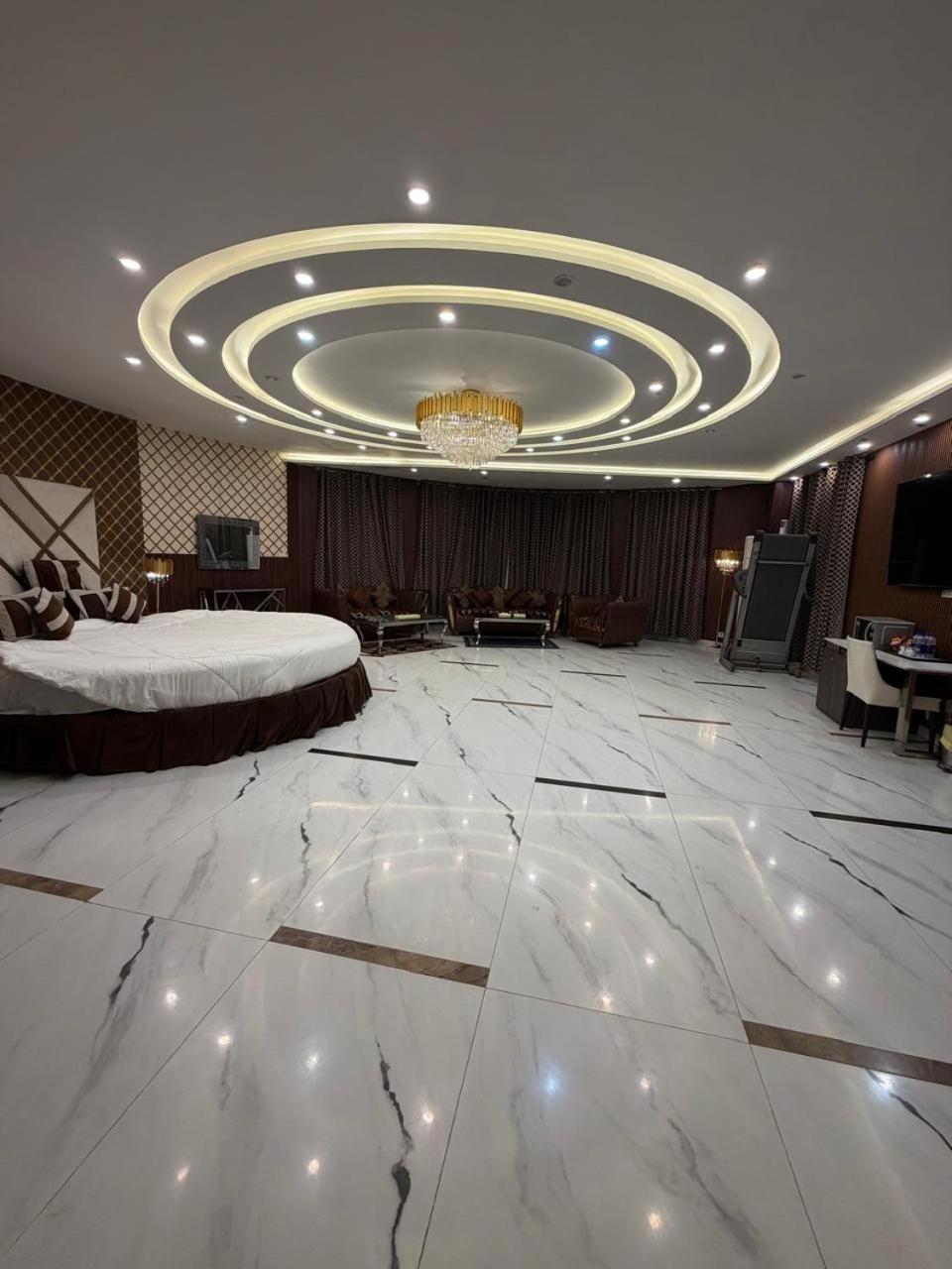 Presidential Suite