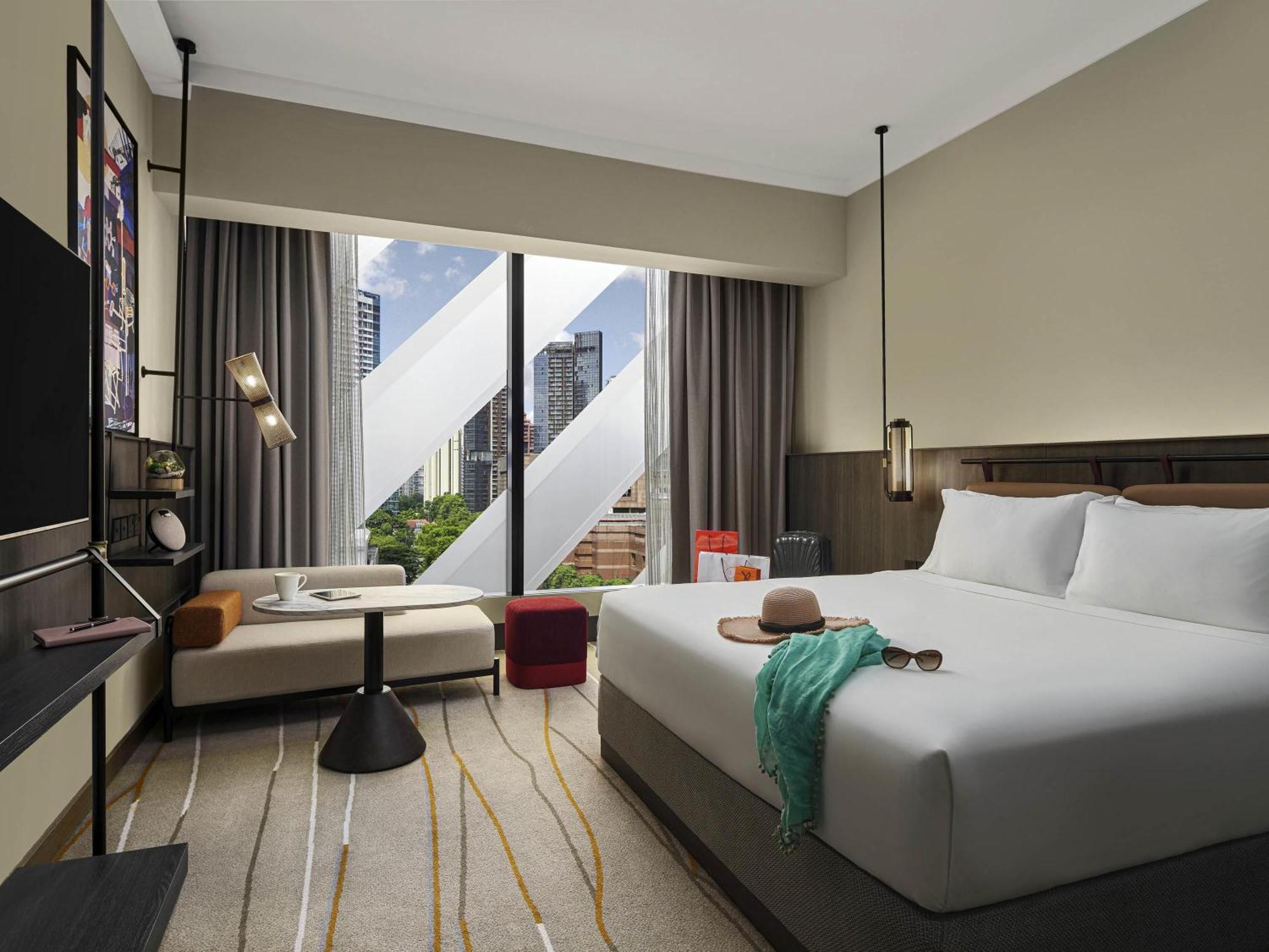 Deluxe Premier Room, 1 King Bed, High Floor, Orchard Paragon View