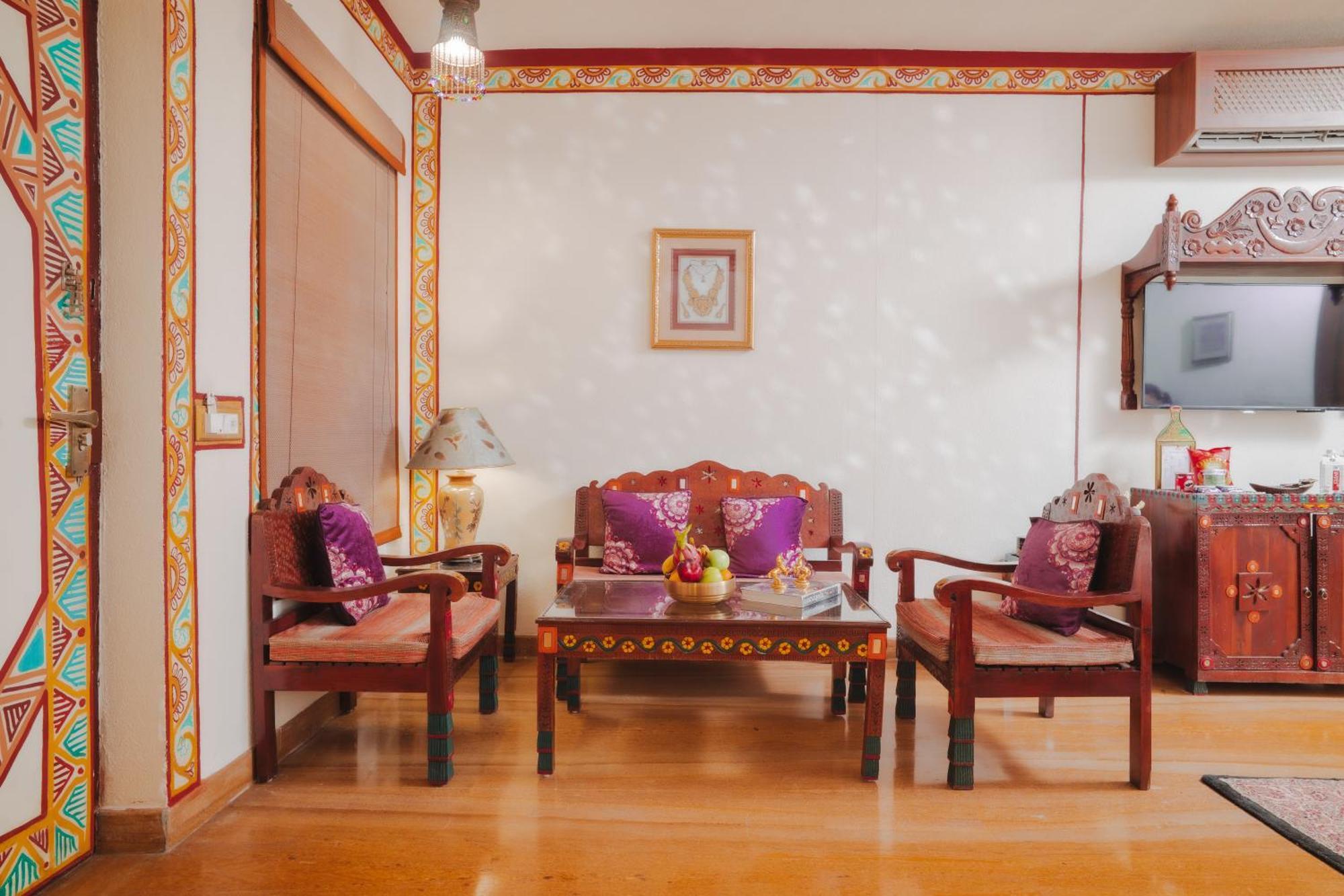 VIP Royal Cottage Room