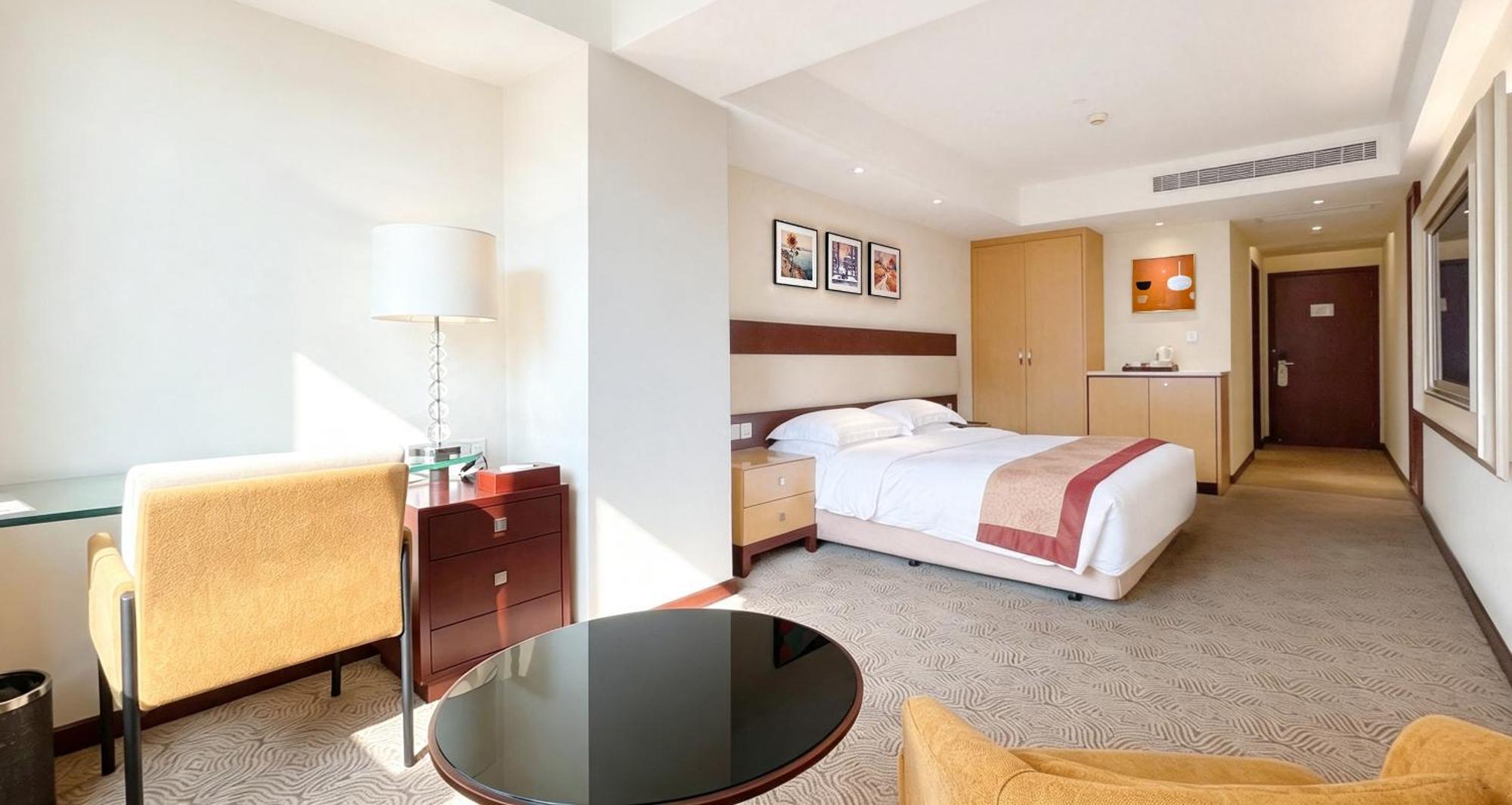 Premium Deluxe King Room