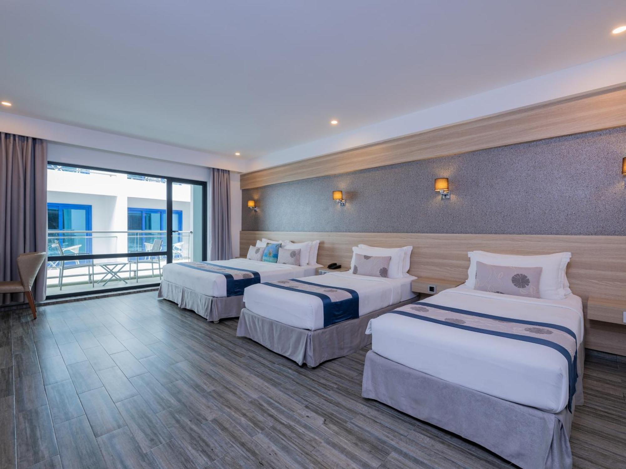 Quadruple Room Balcony Island View