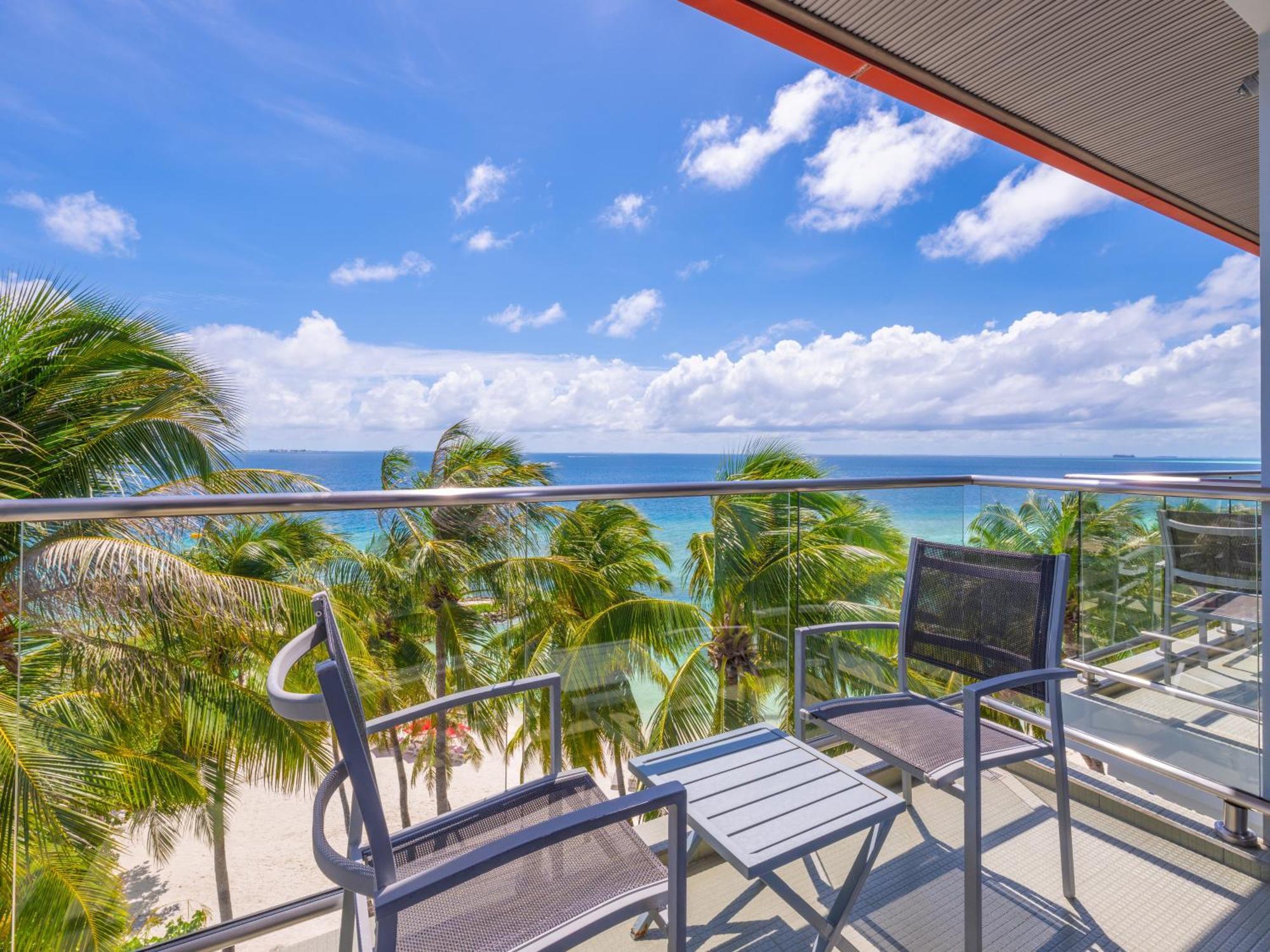 Honeymoon Room Balcony Seaview
