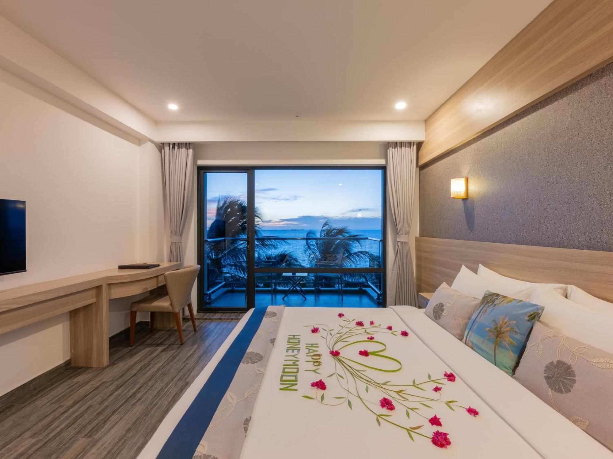 Honeymoon Room Balcony Seaview