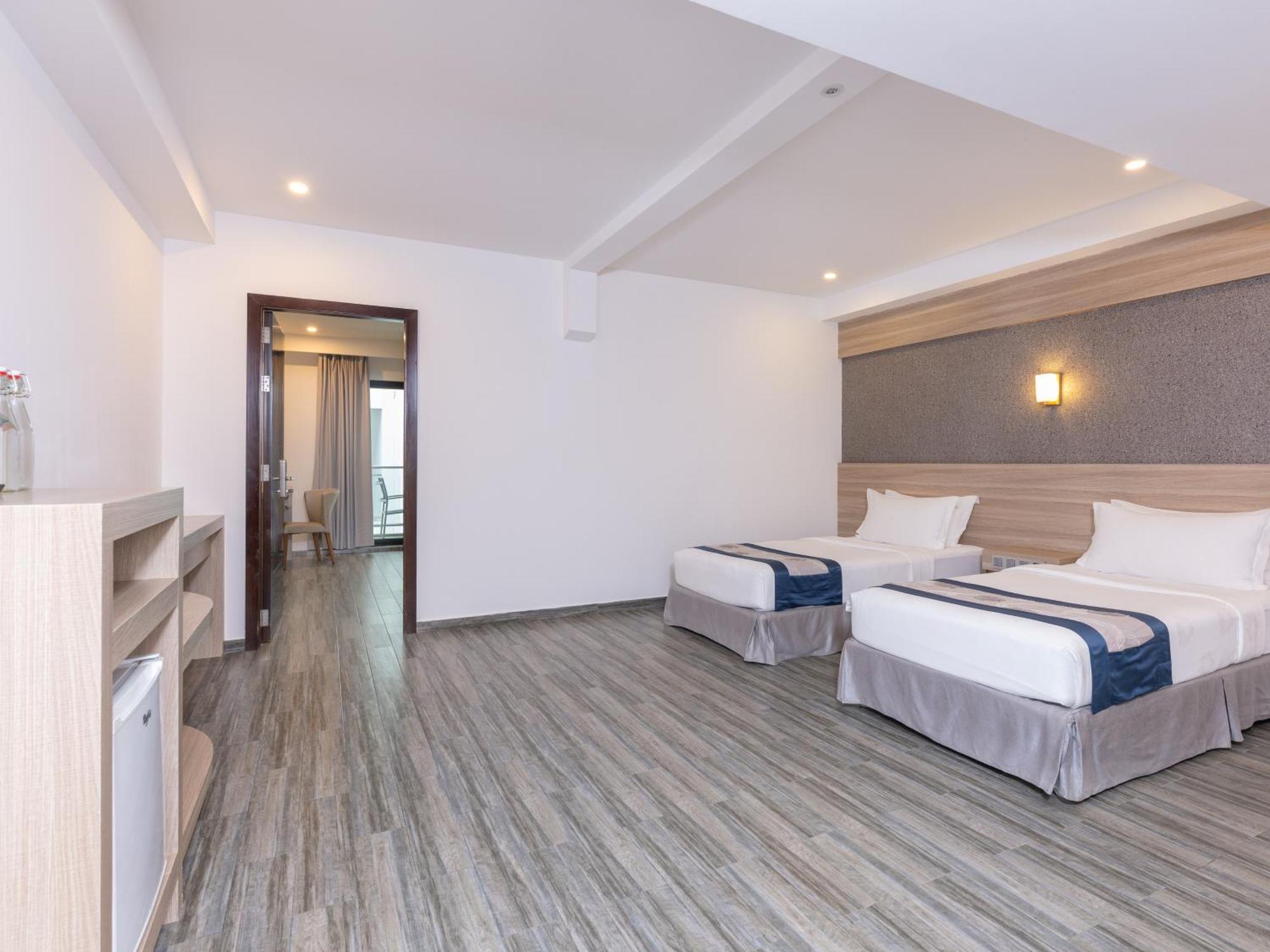 Quadruple Room Balcony Island View