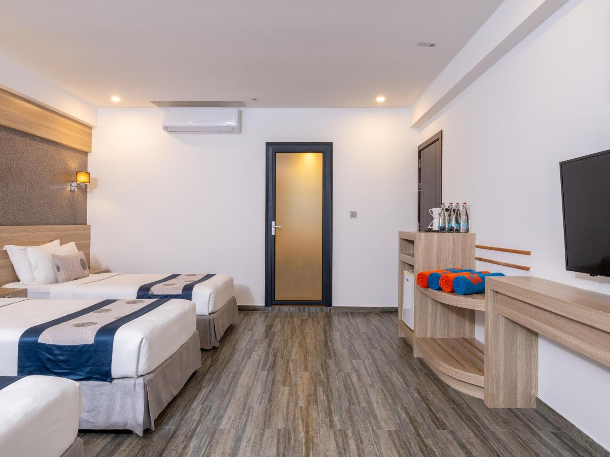 Quadruple Room Balcony Island View