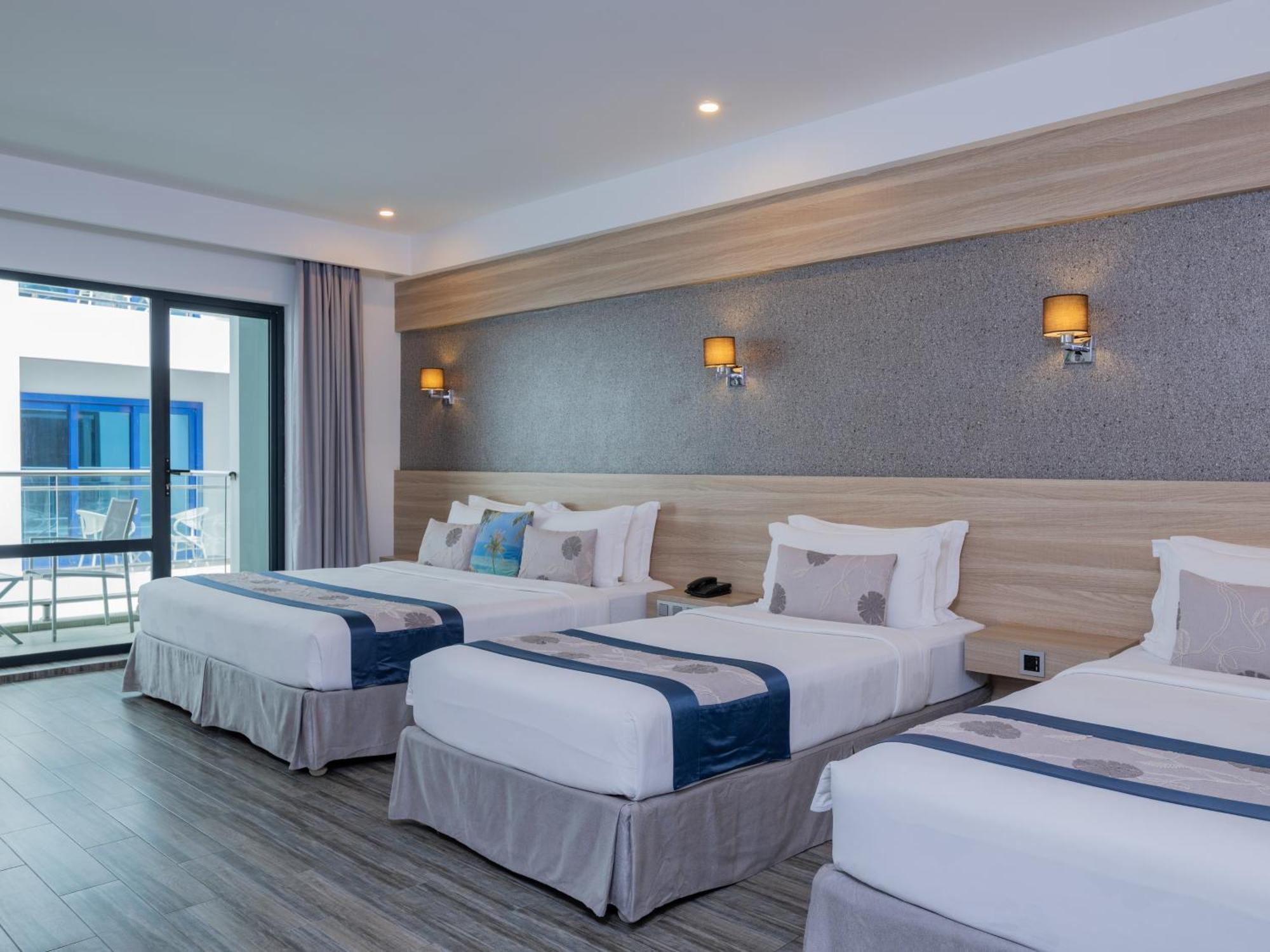 Quadruple Room Balcony Island View