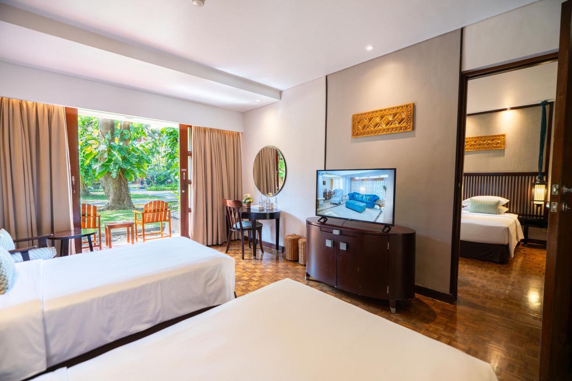 Interconnecting Deluxe Double or Twin Room Benefit