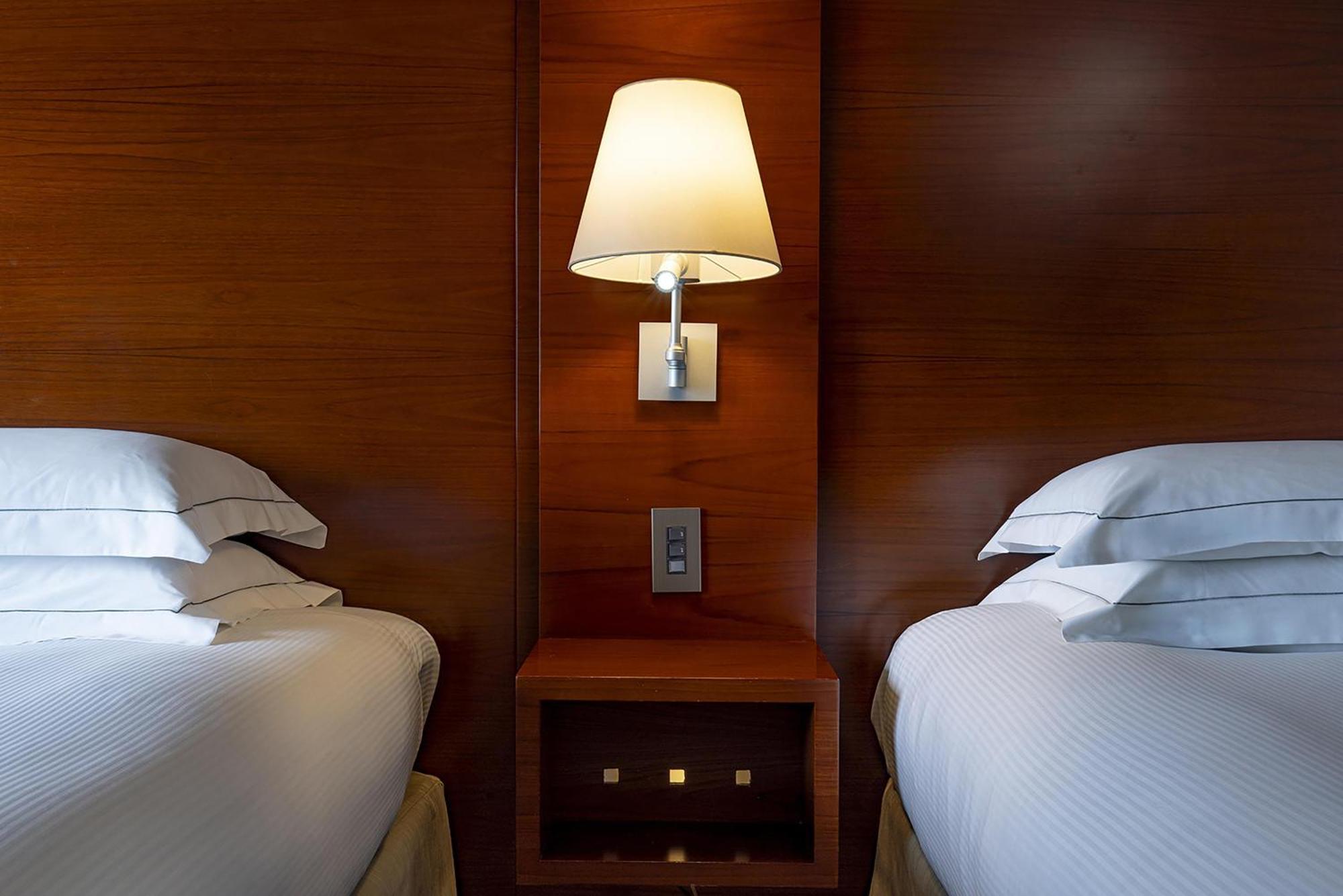 Twin Hilton Room