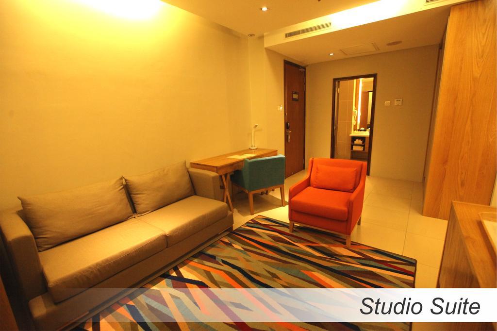 Studio Suite King