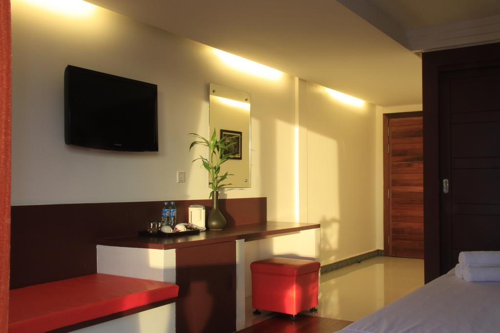 Deluxe Twin Room with Balcony