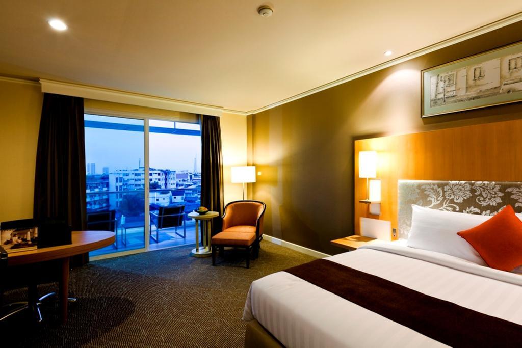 Deluxe Double or Twin Room Balcony Pool View,913763989:JPEG