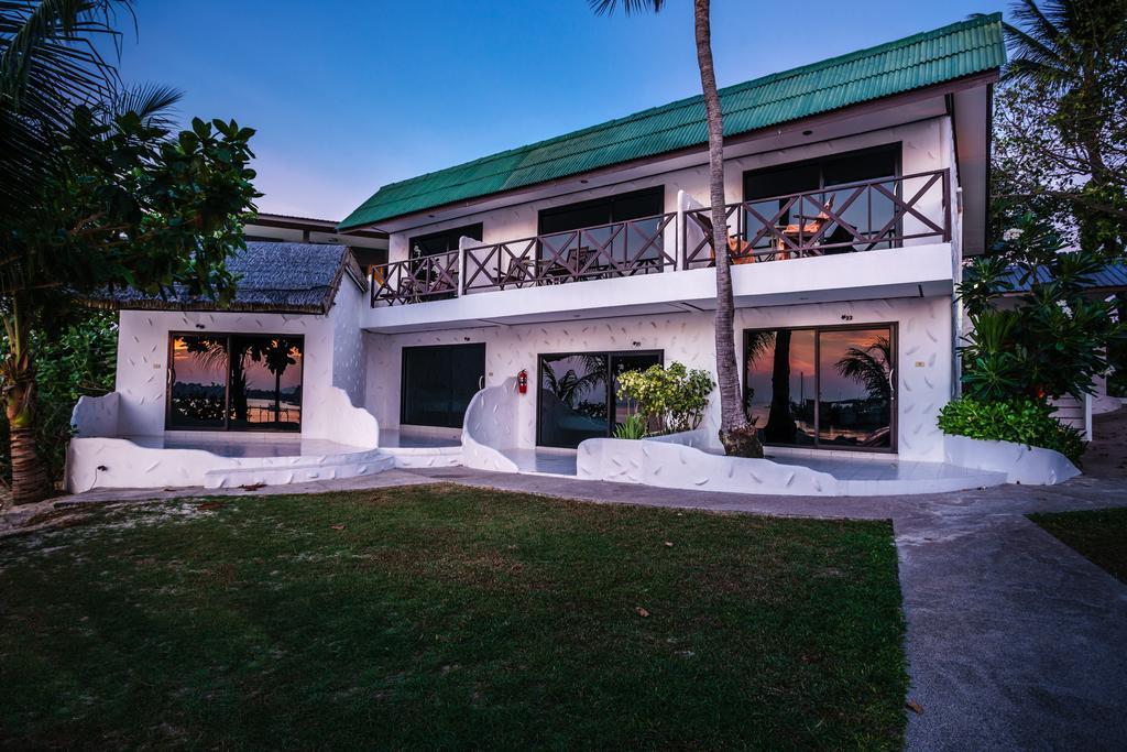 Deluxe Double Room - Beach Front