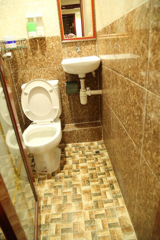 Triple Room (1 double + 1 single)